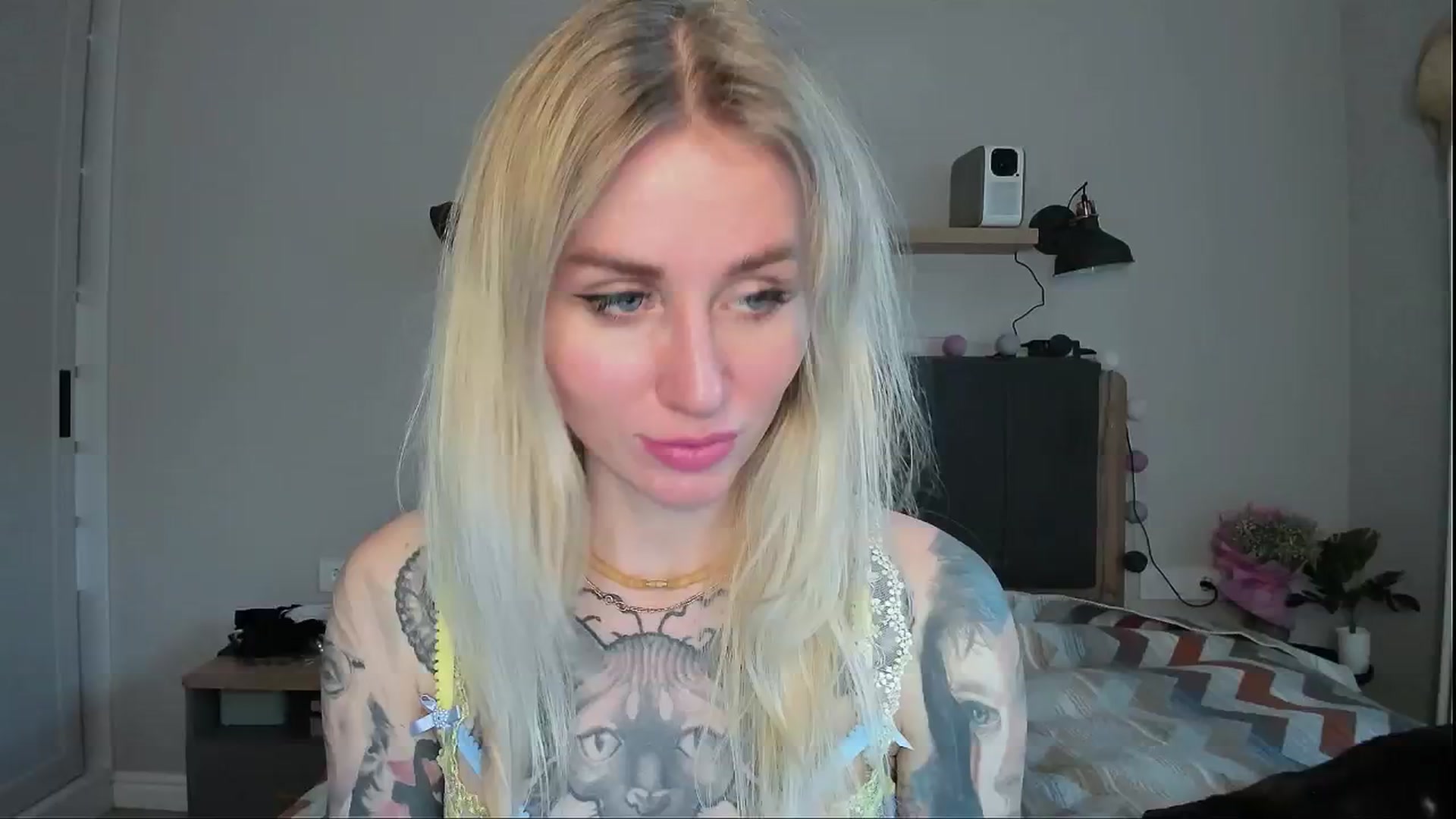 Gallery image thumbnail from Alexa_Smithhh's myfreecams stream on, 05/28/2024, 18:18 image 16 of 20