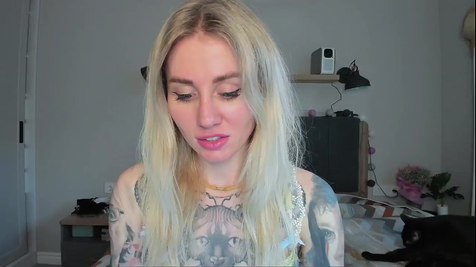 Gallery image thumbnail from Alexa_Smithhh's myfreecams stream on, 05/28/2024, 18:18 image 15 of 20