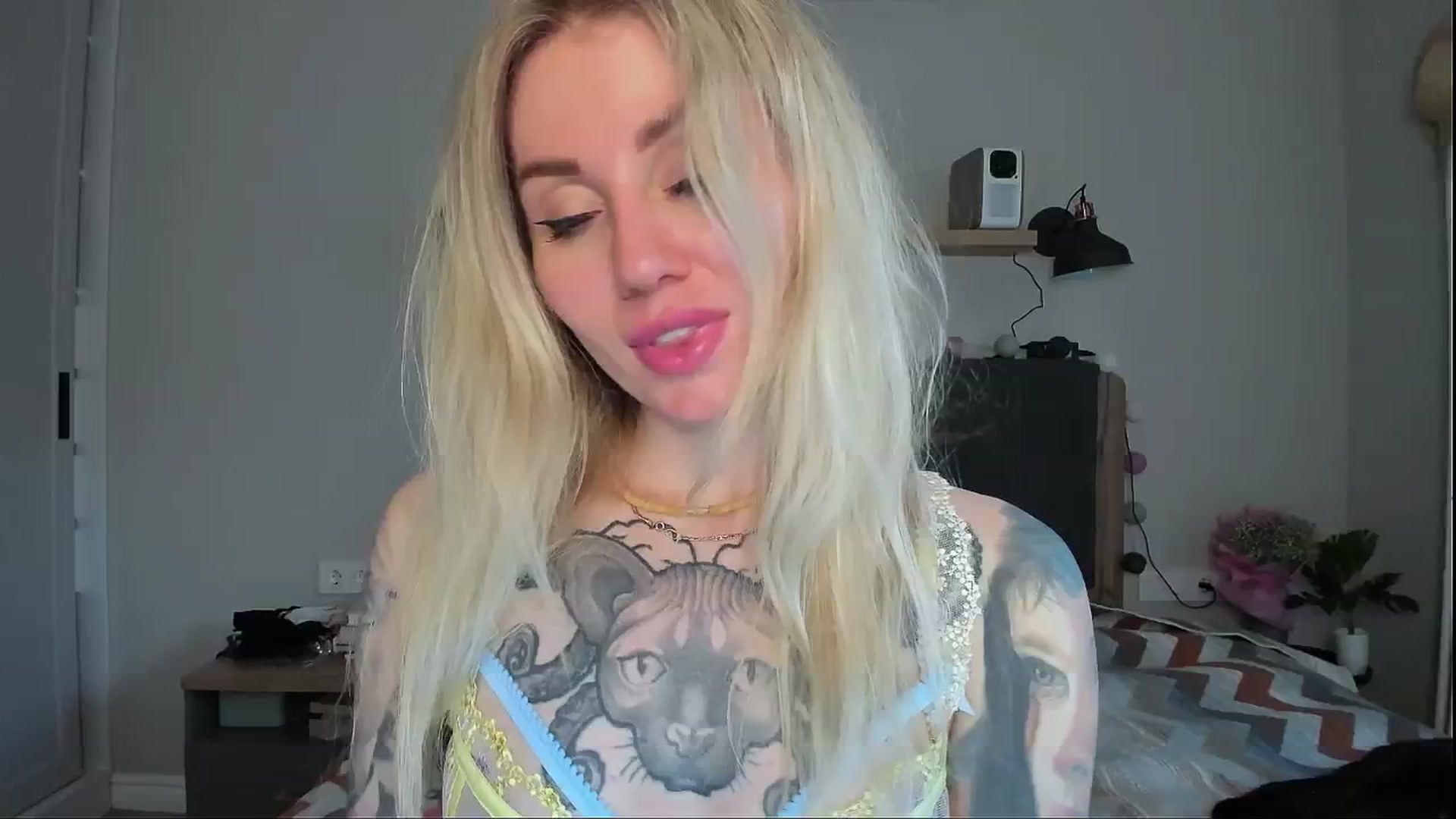 Gallery image thumbnail from Alexa_Smithhh's myfreecams stream on, 05/28/2024, 18:18 image 18 of 20