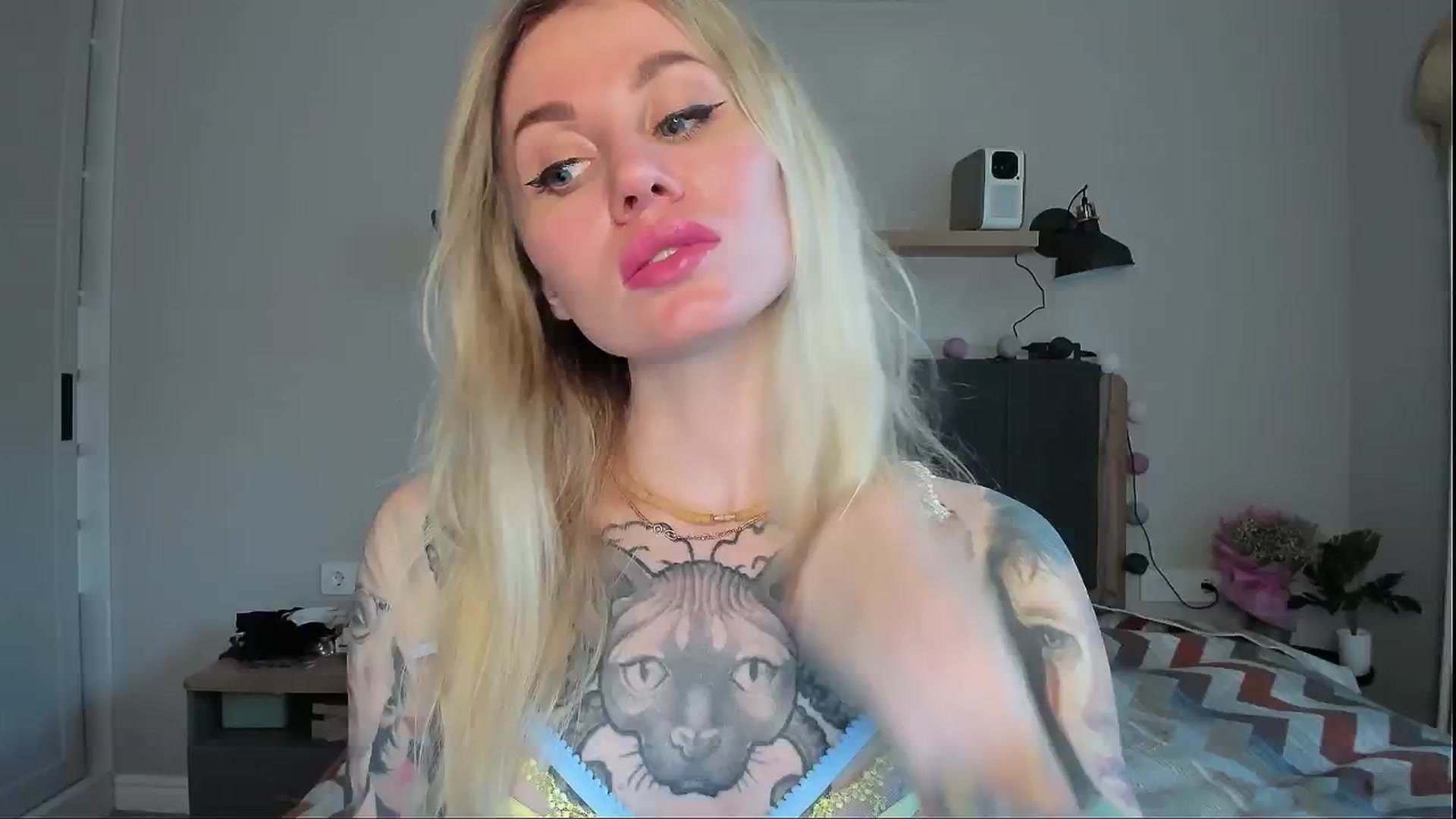 Gallery image thumbnail from Alexa_Smithhh's myfreecams stream on, 05/28/2024, 18:18 image 4 of 20