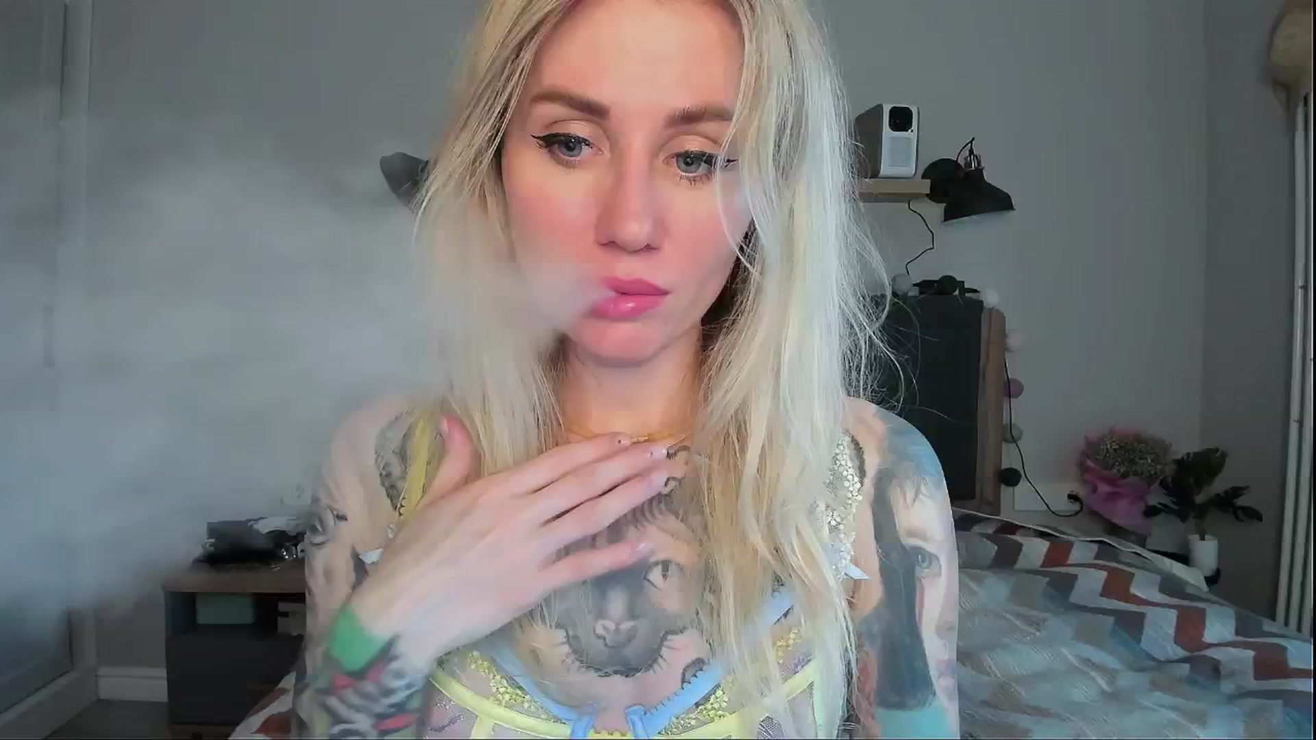 Gallery image thumbnail from Alexa_Smithhh's myfreecams stream on, 05/28/2024, 18:18 image 3 of 20