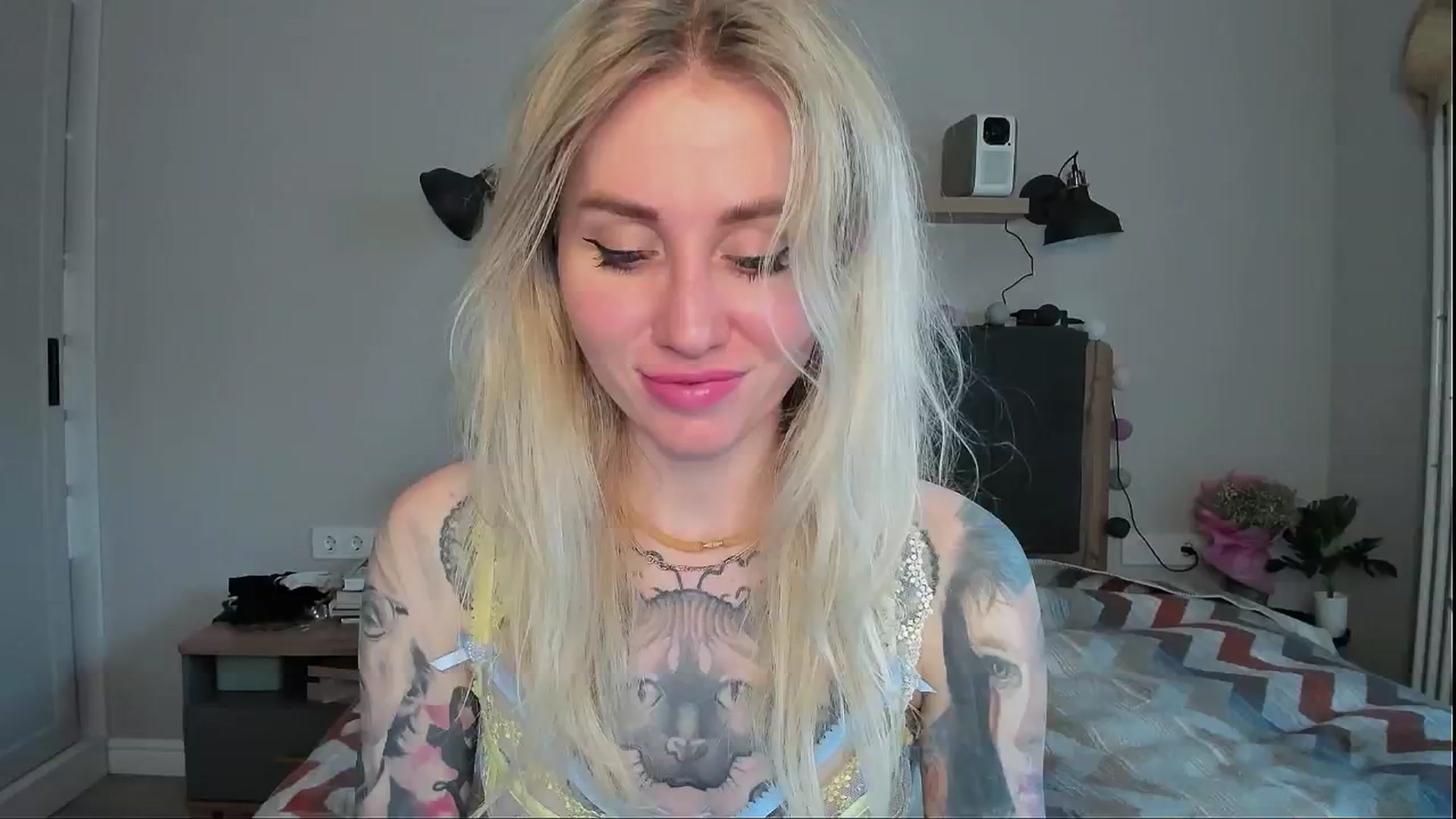 Gallery image thumbnail from Alexa_Smithhh's myfreecams stream on, 05/28/2024, 18:18 image 2 of 20