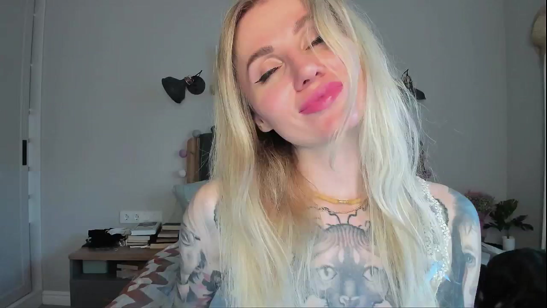 Gallery image thumbnail from Alexa_Smithhh's myfreecams stream on, 05/28/2024, 18:18 image 12 of 20