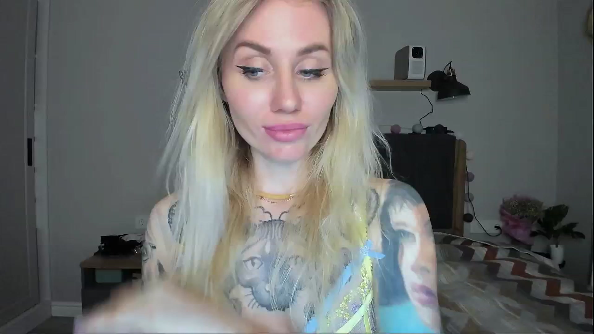 Gallery image thumbnail from Alexa_Smithhh's myfreecams stream on, 05/28/2024, 21:00 image 10 of 20