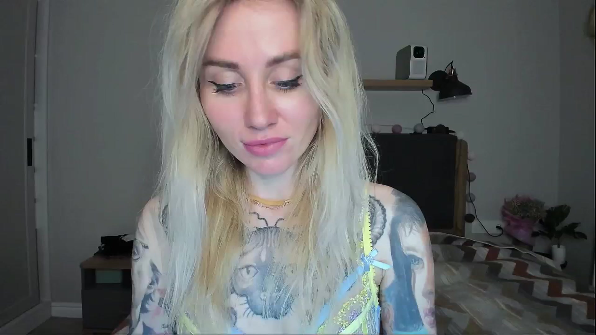 Gallery image thumbnail from Alexa_Smithhh's myfreecams stream on, 05/28/2024, 21:00 image 9 of 20