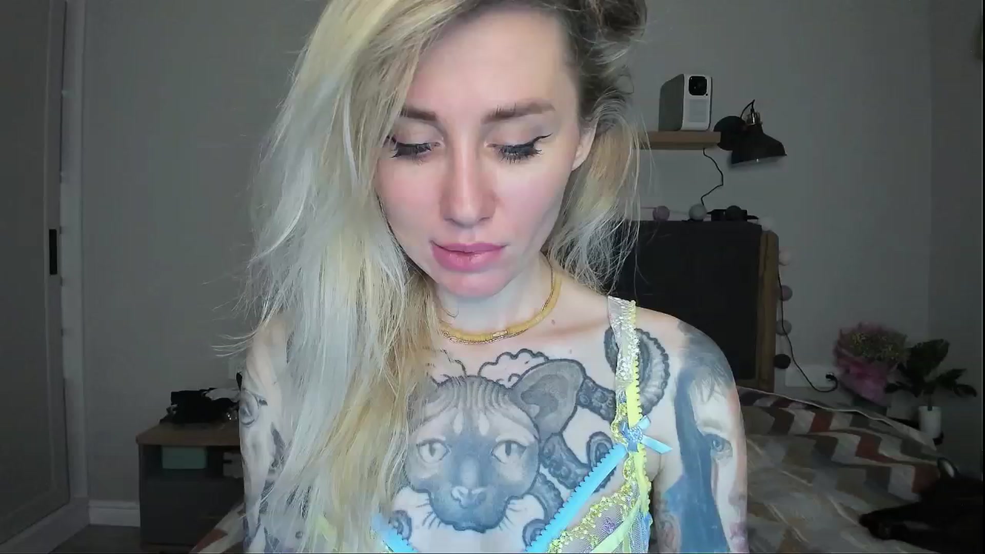 Gallery image thumbnail from Alexa_Smithhh's myfreecams stream on, 05/28/2024, 21:00 image 6 of 20
