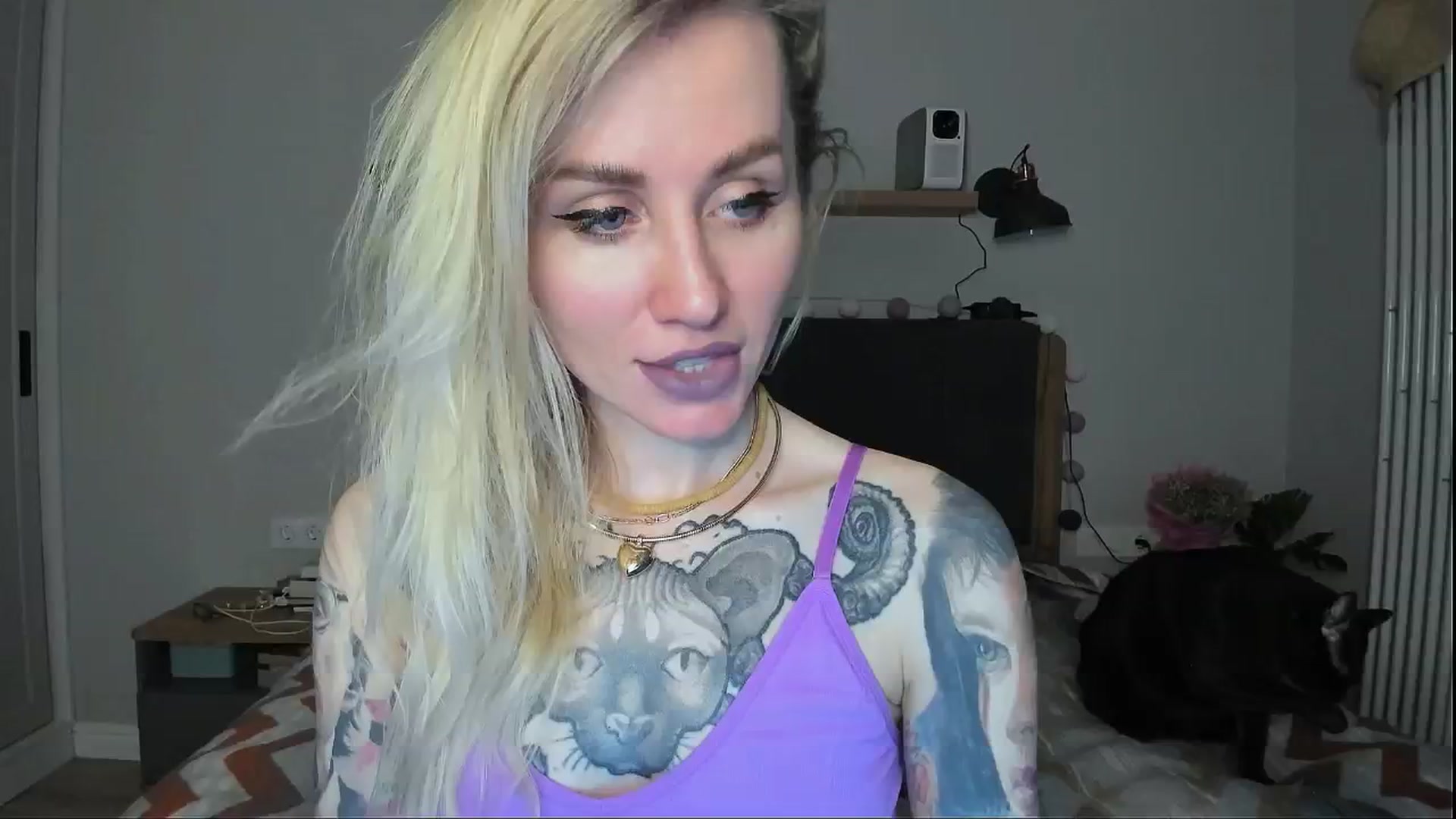 Gallery image thumbnail from Alexa_Smithhh's myfreecams stream on, 05/29/2024, 19:46 image 13 of 20