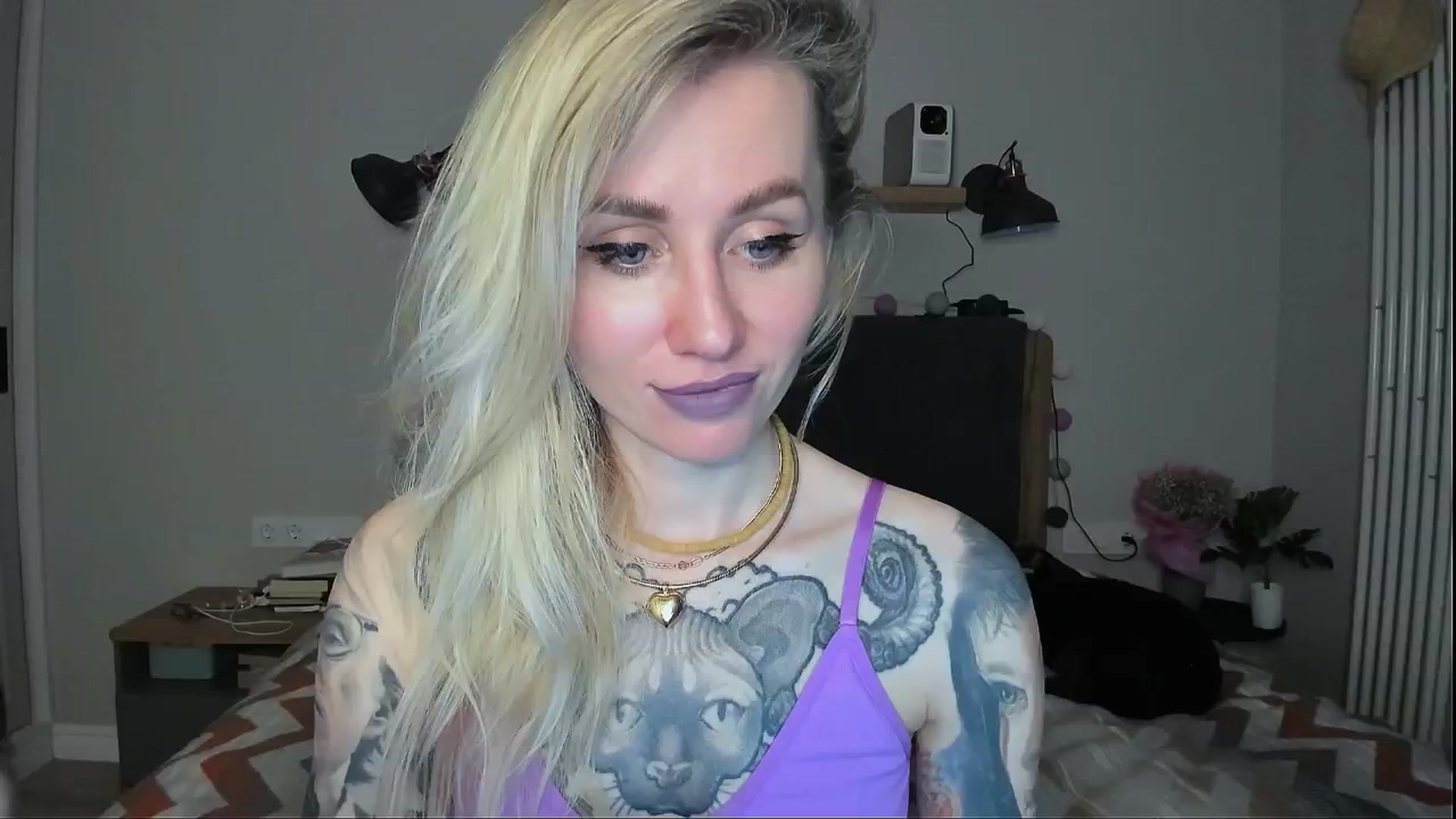 Gallery image thumbnail from Alexa_Smithhh's myfreecams stream on, 05/29/2024, 19:46 image 14 of 20