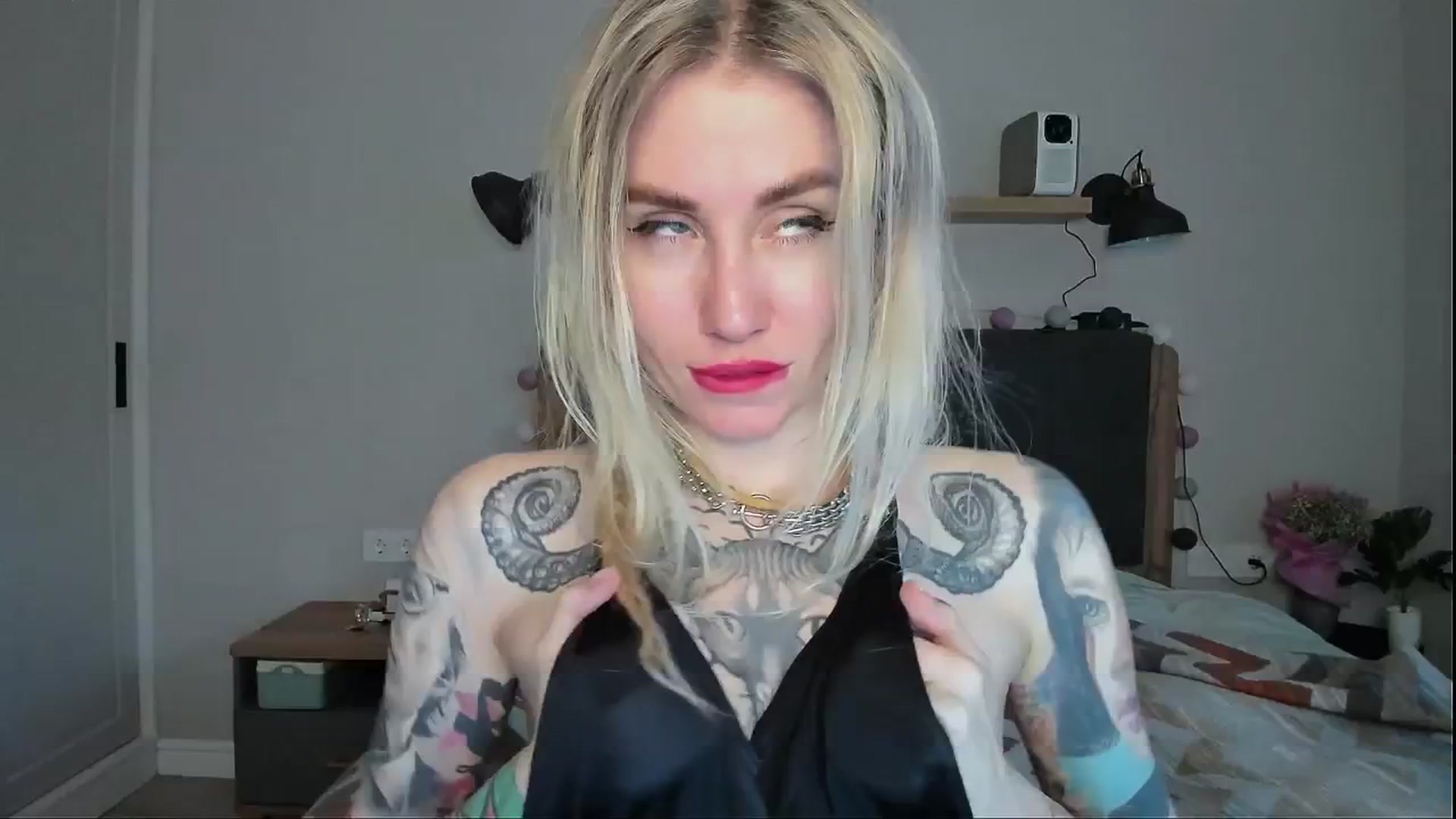 Gallery image thumbnail from Alexa_Smithhh's myfreecams stream on, 05/30/2024, 19:29 image 6 of 20