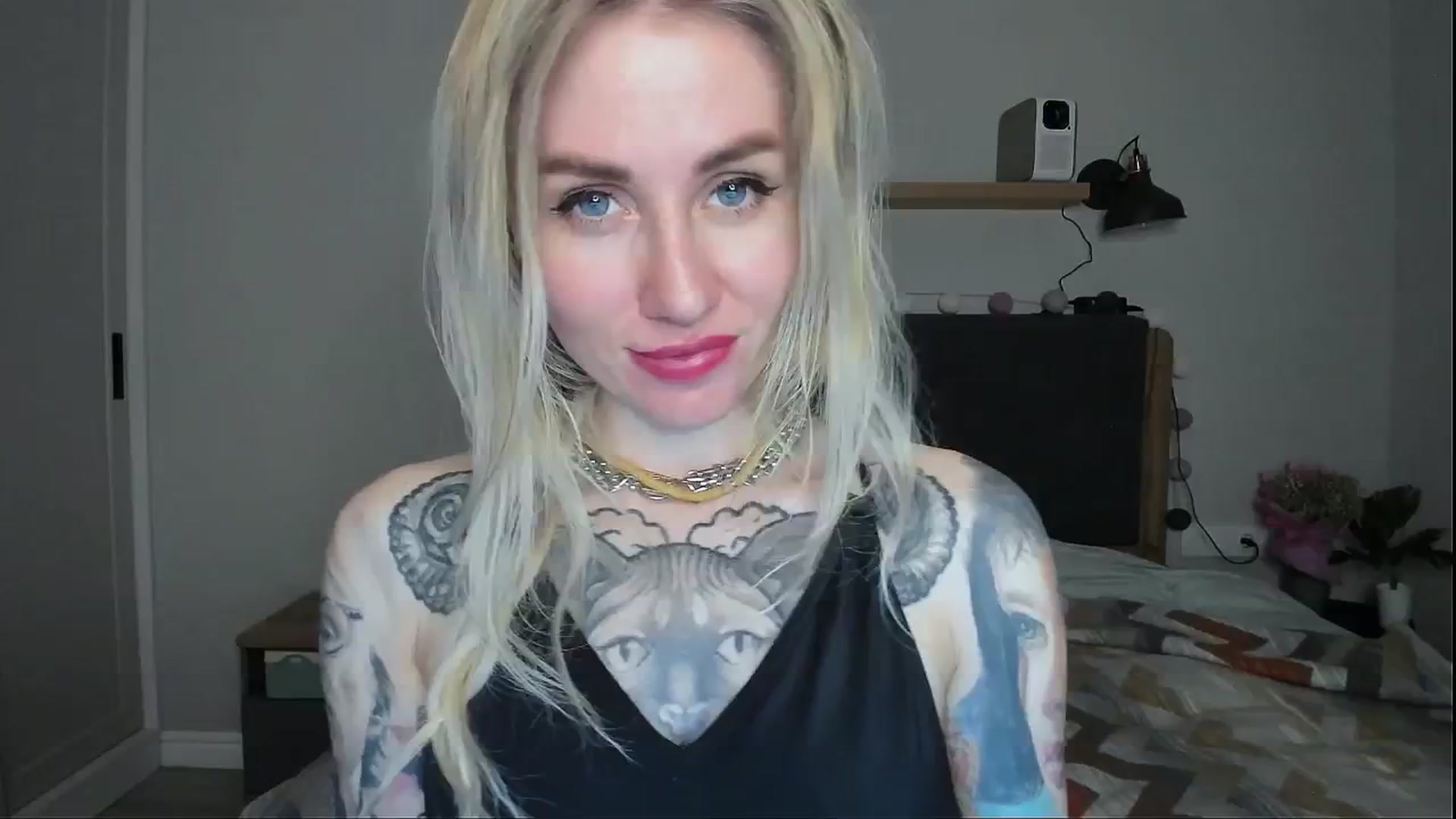 Gallery image thumbnail from Alexa_Smithhh's myfreecams stream on, 05/30/2024, 20:12 image 15 of 20