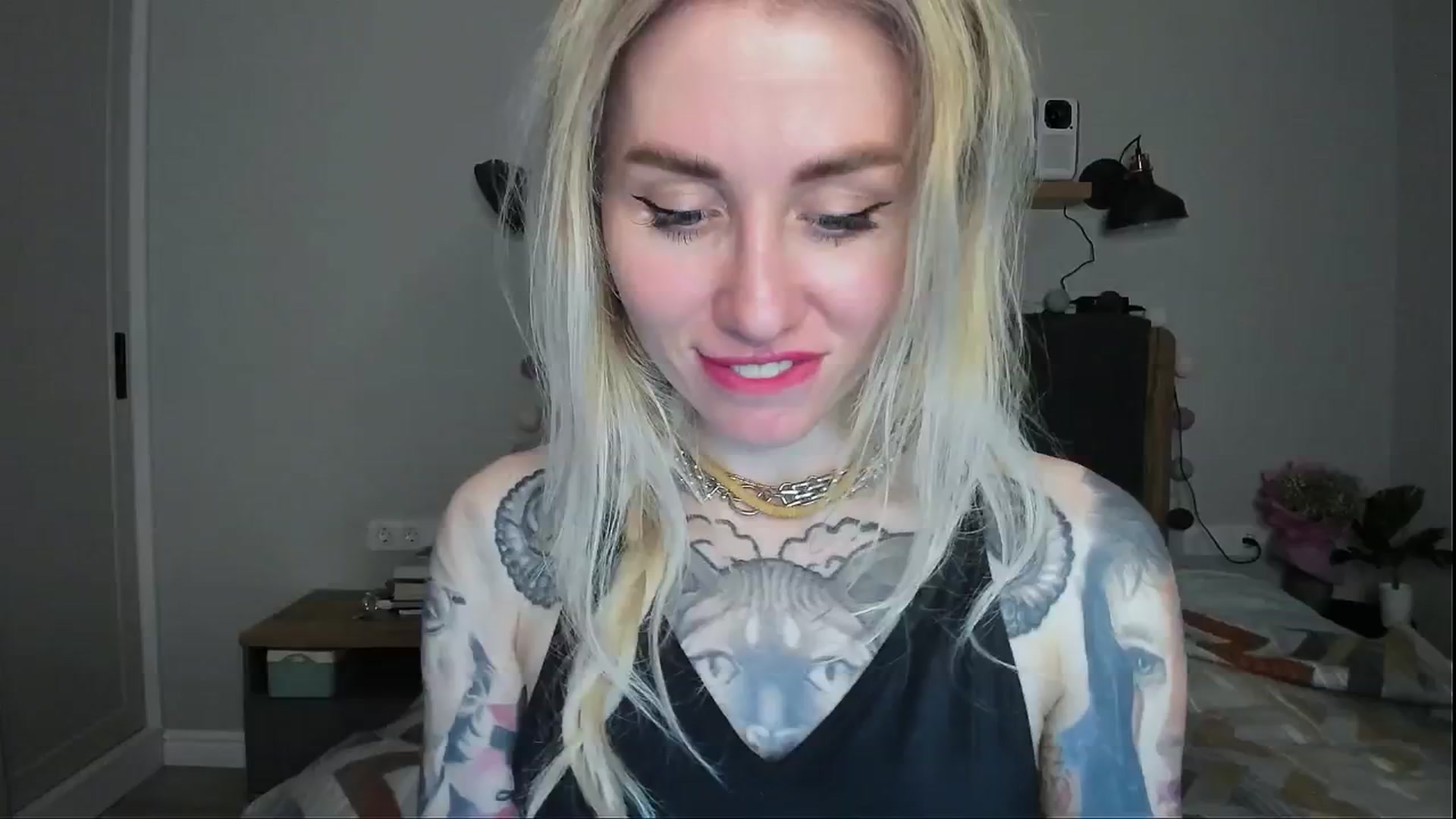Gallery image thumbnail from Alexa_Smithhh's myfreecams stream on, 05/30/2024, 20:12 image 17 of 20