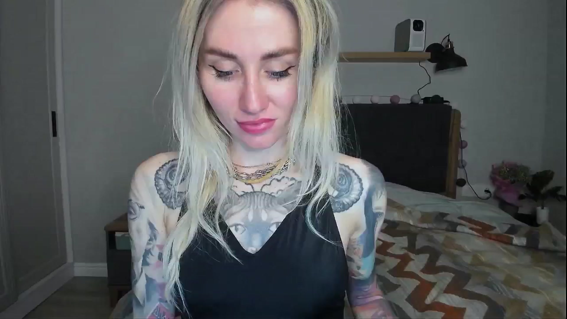 Gallery image thumbnail from Alexa_Smithhh's myfreecams stream on, 05/30/2024, 21:02 image 10 of 20