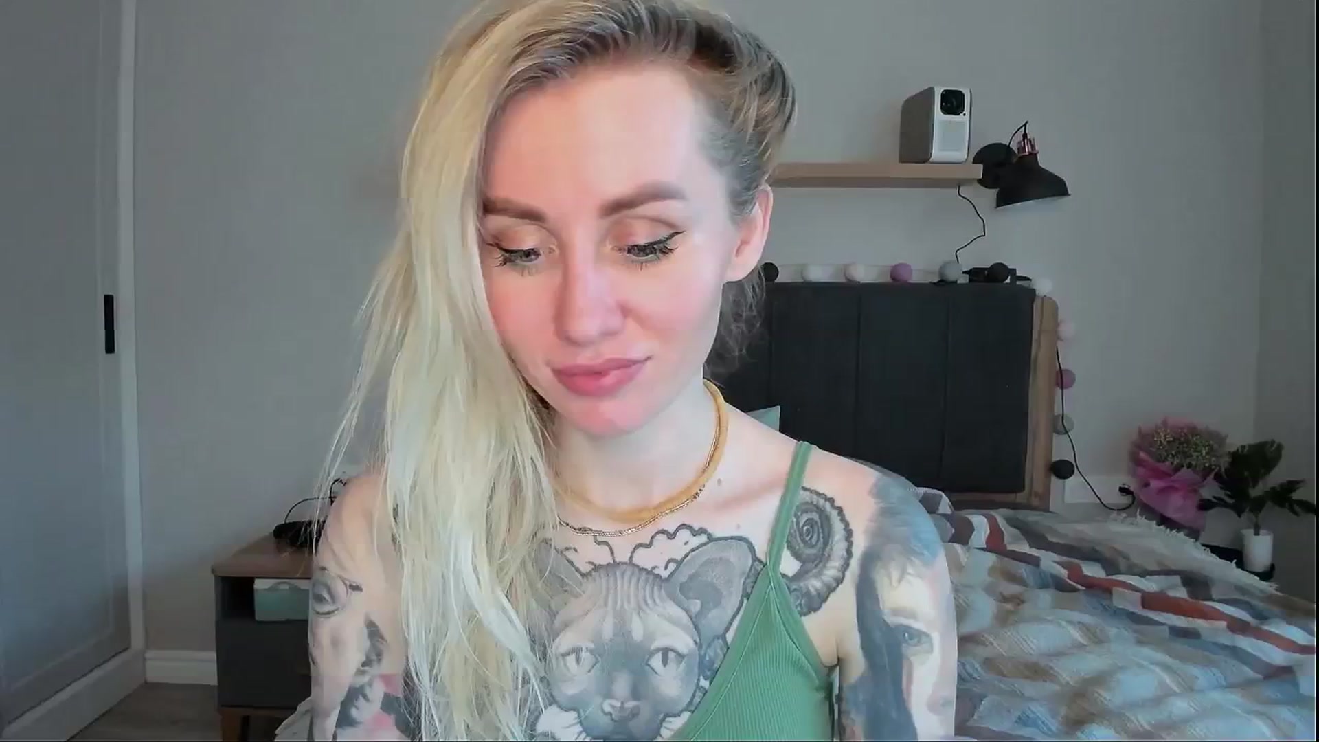 Gallery image thumbnail from Alexa_Smithhh's myfreecams stream on, 06/03/2024, 18:41 image 7 of 20