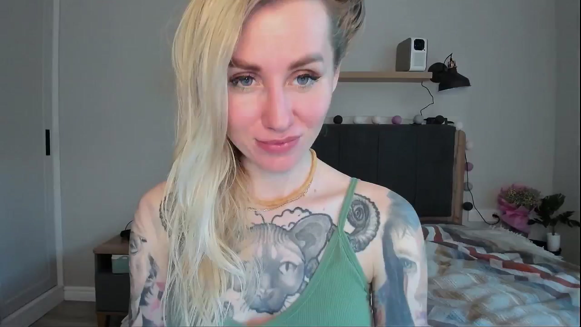 Gallery image thumbnail from Alexa_Smithhh's myfreecams stream on, 06/03/2024, 18:41 image 10 of 20