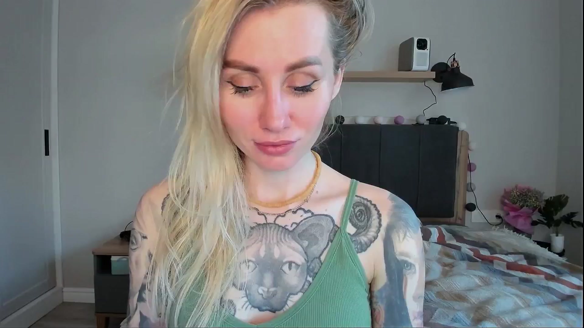 Gallery image thumbnail from Alexa_Smithhh's myfreecams stream on, 06/03/2024, 18:41 image 2 of 20