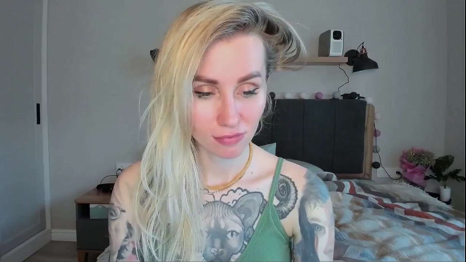 Gallery image thumbnail from Alexa_Smithhh's myfreecams stream on, 06/03/2024, 18:41 image 6 of 20