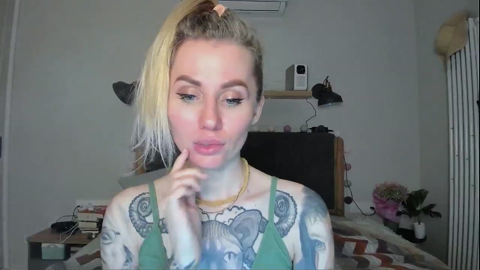 Gallery image thumbnail from Alexa_Smithhh's myfreecams stream on, 06/03/2024, 21:50 image 10 of 20