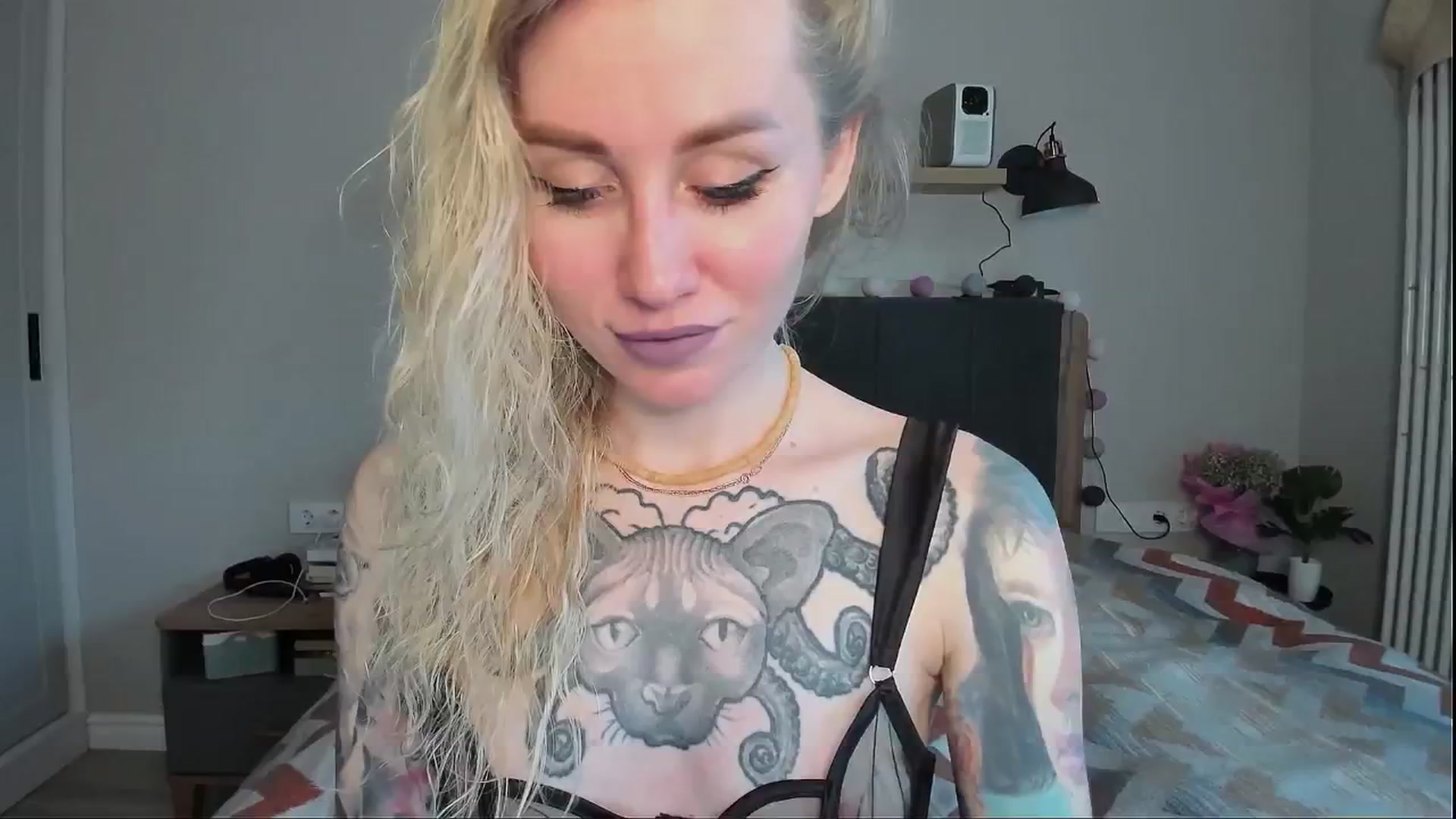 Gallery image thumbnail from Alexa_Smithhh's myfreecams stream on, 06/04/2024, 18:50 image 4 of 20