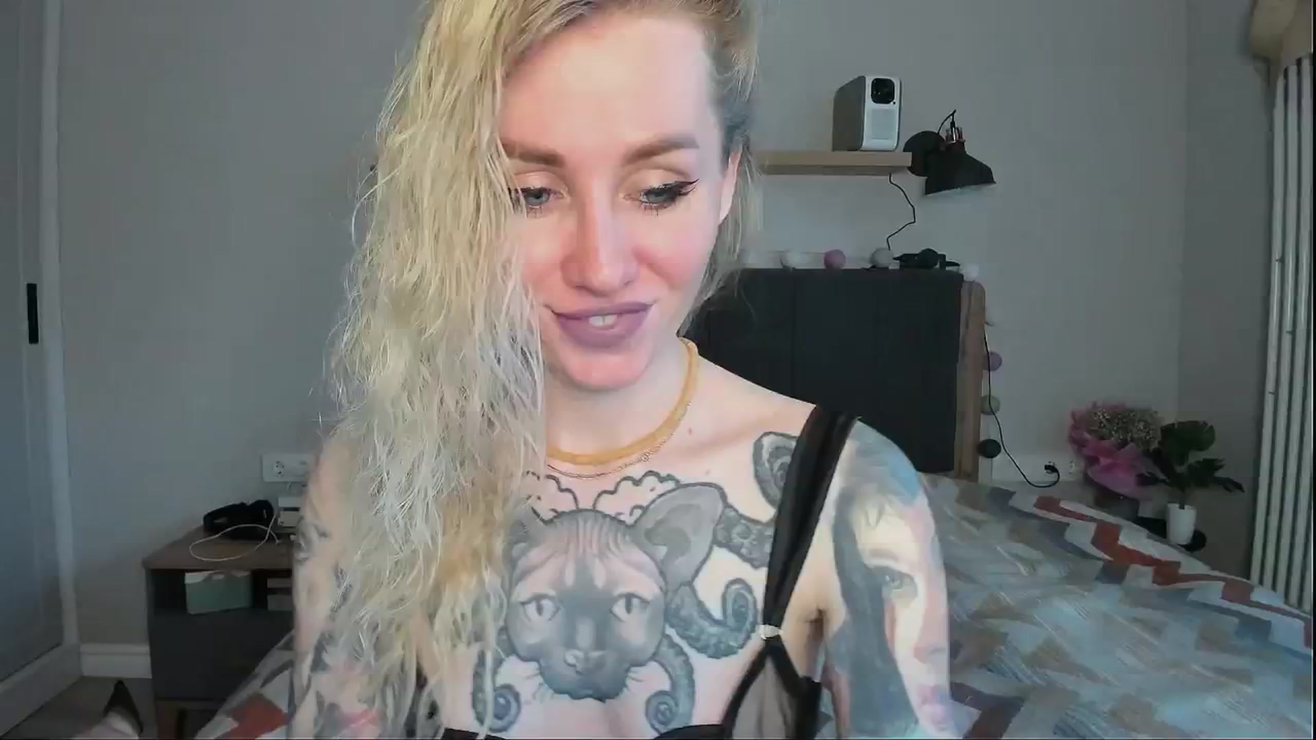 Gallery image thumbnail from Alexa_Smithhh's myfreecams stream on, 06/04/2024, 18:50 image 10 of 20