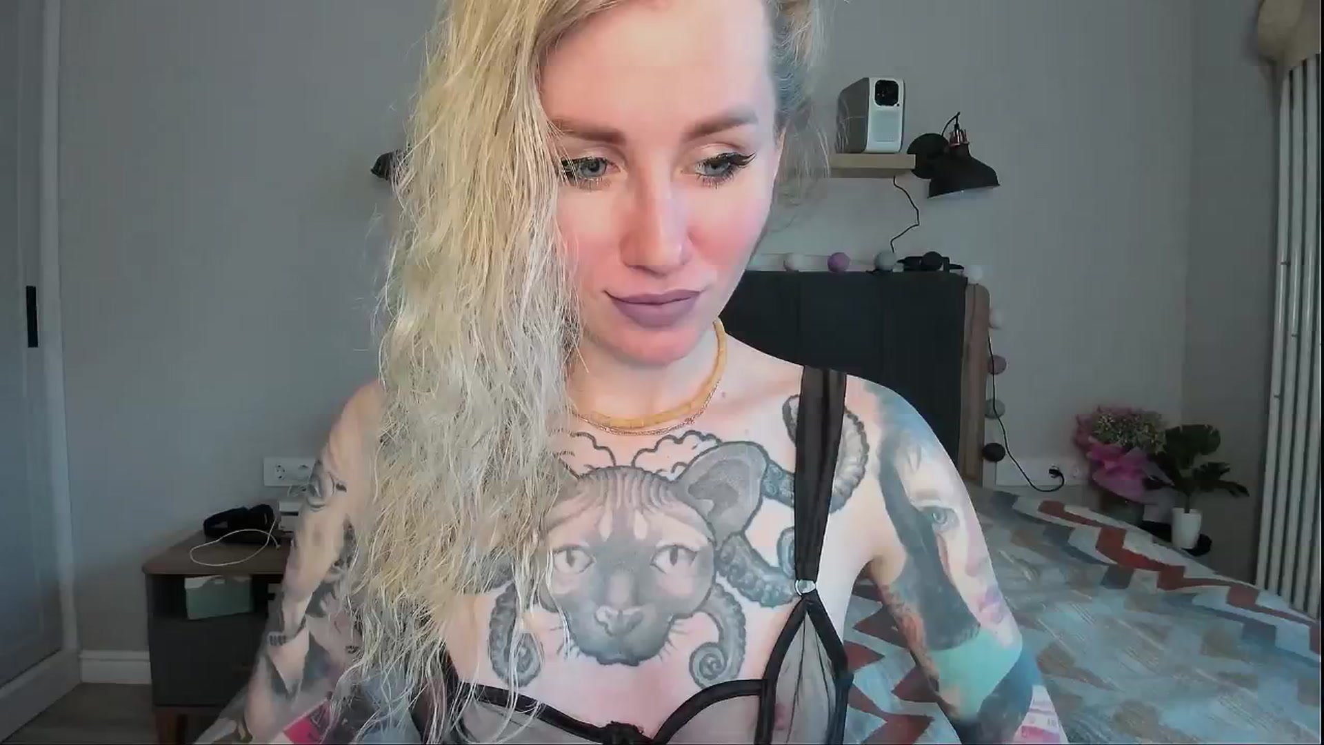 Gallery image thumbnail from Alexa_Smithhh's myfreecams stream on, 06/04/2024, 18:50 image 3 of 20