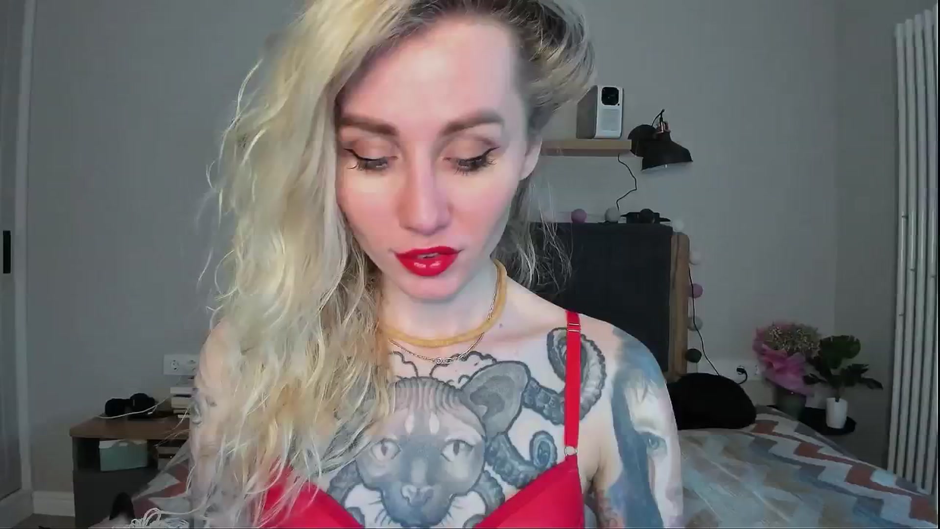 Gallery image thumbnail from Alexa_Smithhh's myfreecams stream on, 06/06/2024, 18:40 image 6 of 20