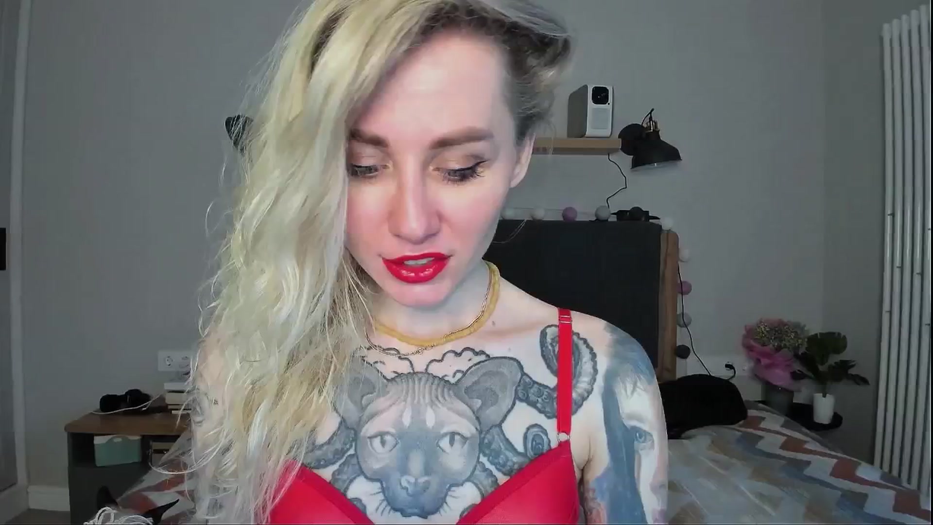 Gallery image thumbnail from Alexa_Smithhh's myfreecams stream on, 06/06/2024, 18:40 image 16 of 20