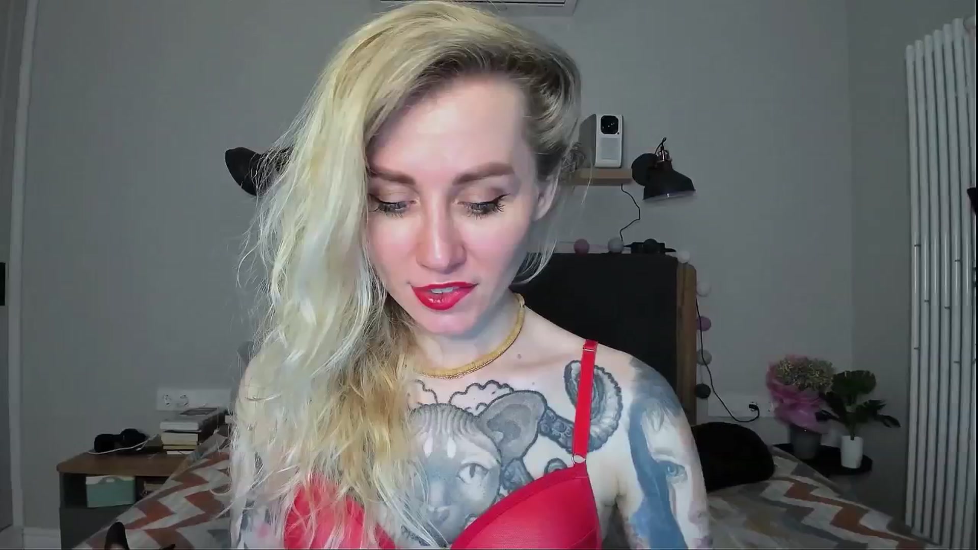 Gallery image thumbnail from Alexa_Smithhh's myfreecams stream on, 06/06/2024, 19:47 image 13 of 20