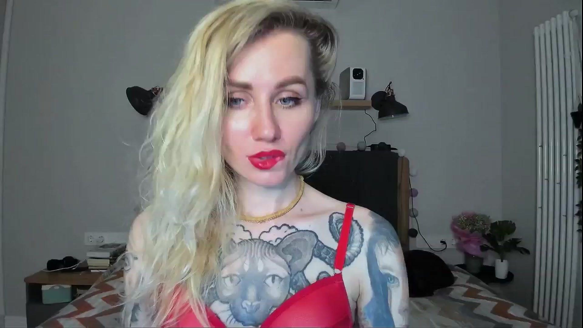 Gallery image thumbnail from Alexa_Smithhh's myfreecams stream on, 06/06/2024, 19:47 image 15 of 20