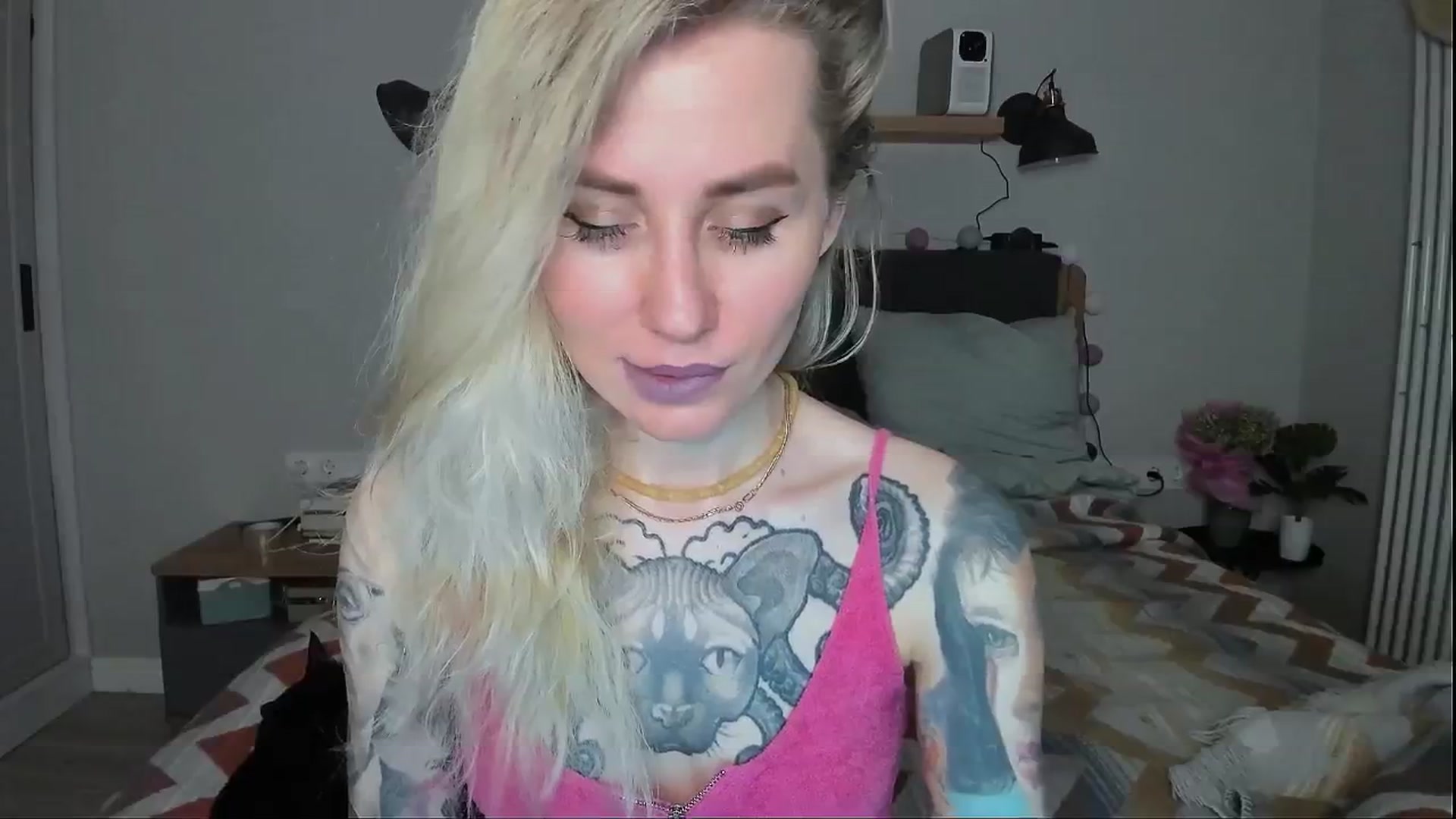 Gallery image thumbnail from Alexa_Smithhh's myfreecams stream on, 06/09/2024, 19:29 image 16 of 20