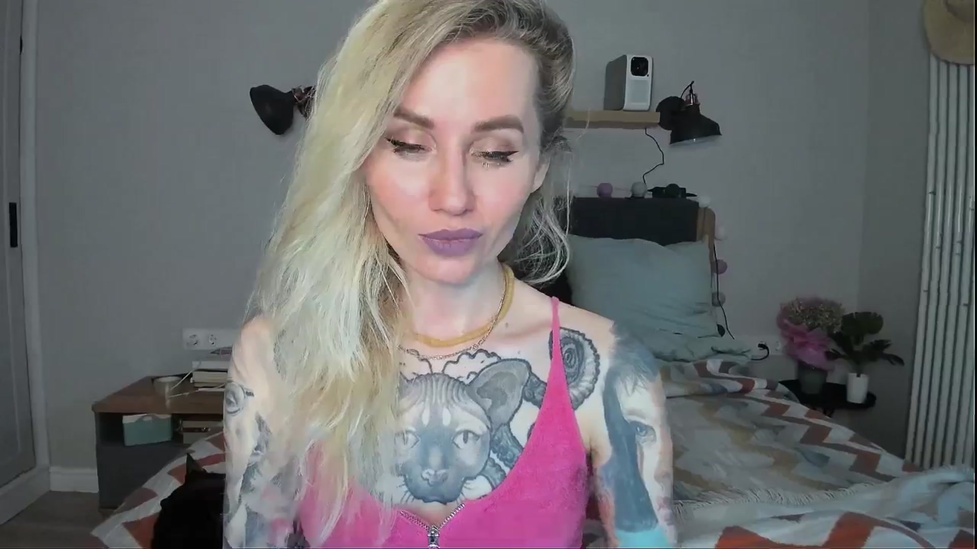 Gallery image thumbnail from Alexa_Smithhh's myfreecams stream on, 06/09/2024, 19:29 image 4 of 20