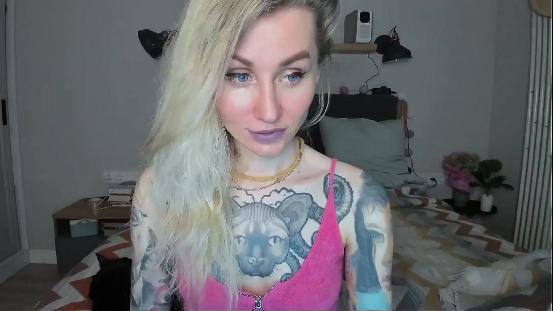 Gallery image thumbnail from Alexa_Smithhh's myfreecams stream on, 06/09/2024, 19:29 image 14 of 20