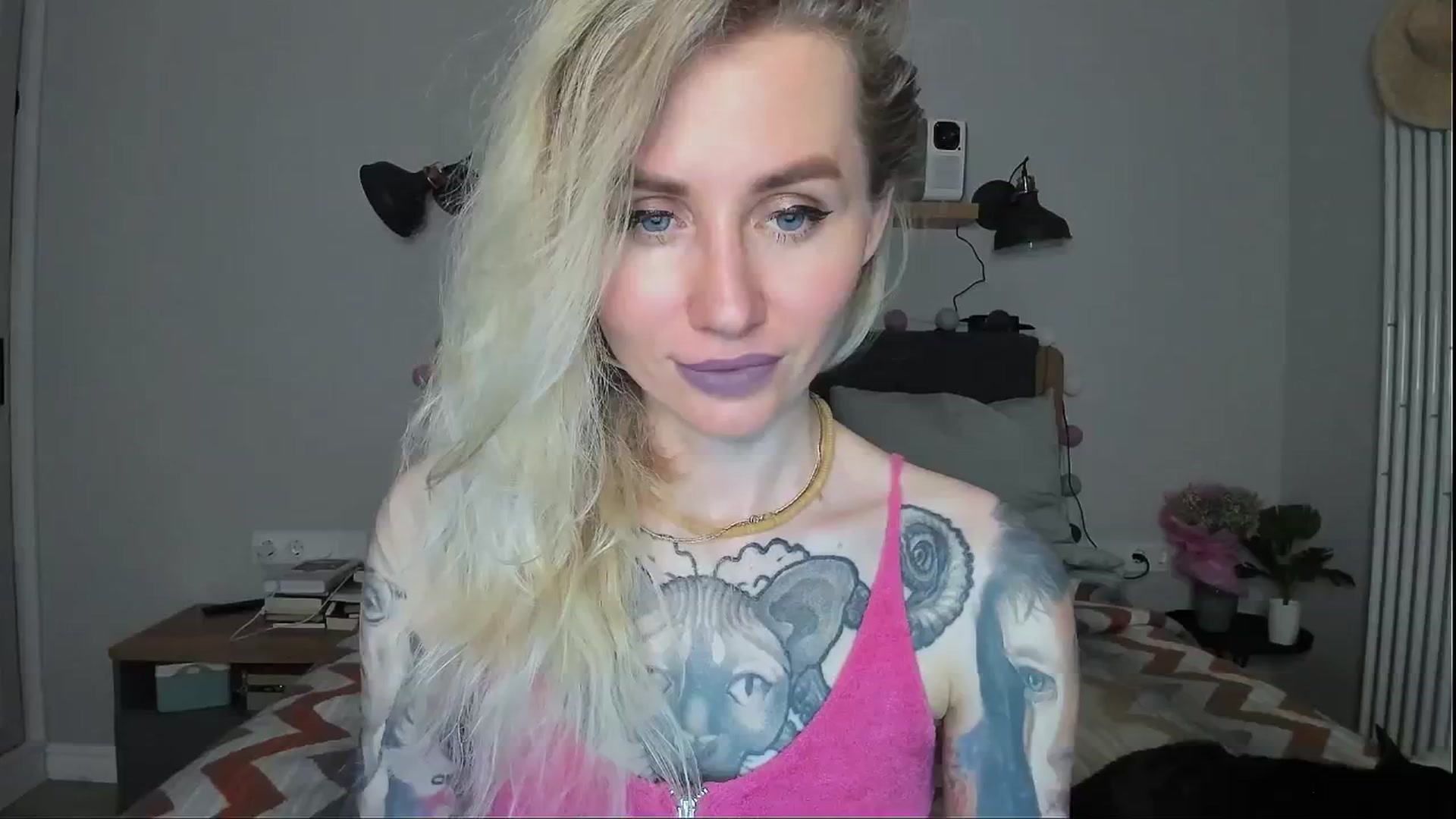 Gallery image thumbnail from Alexa_Smithhh's myfreecams stream on, 06/09/2024, 21:34 image 2 of 20