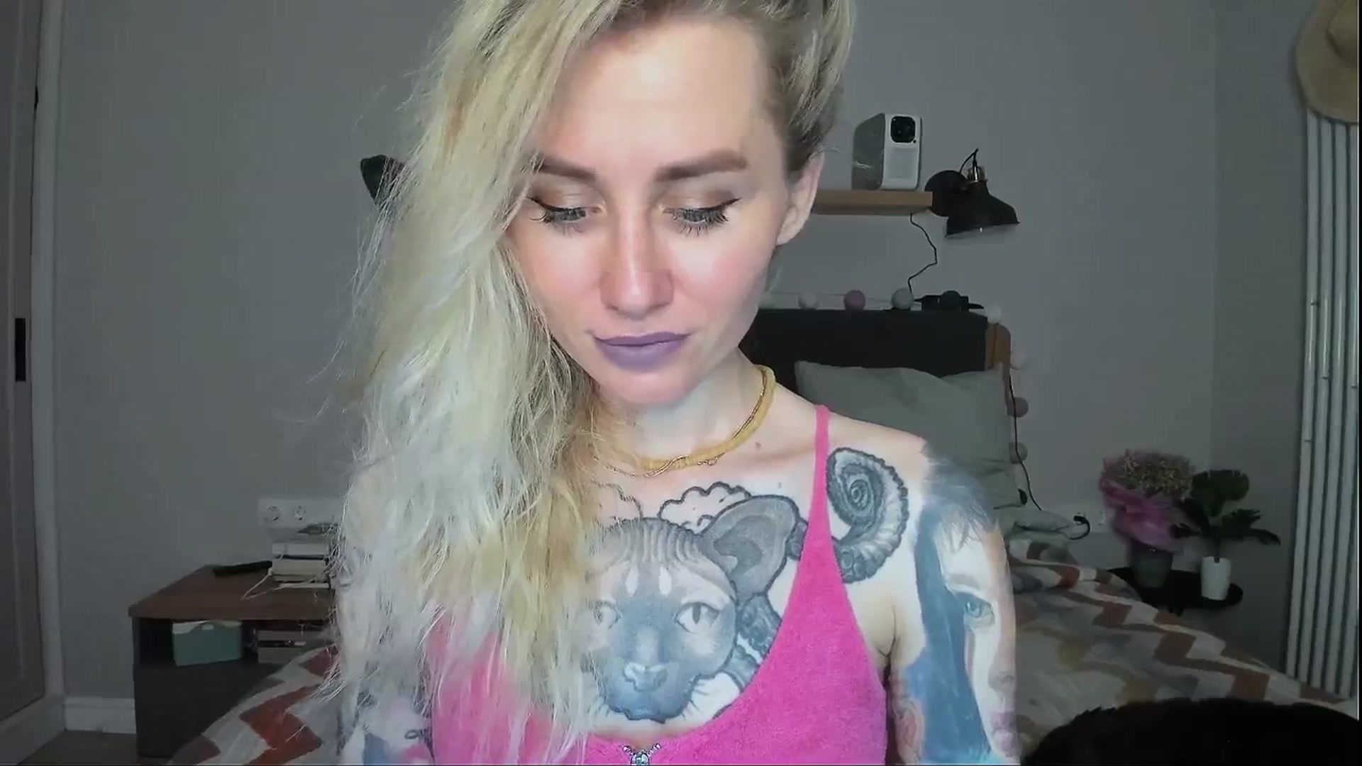 Gallery image thumbnail from Alexa_Smithhh's myfreecams stream on, 06/09/2024, 21:34 image 10 of 20