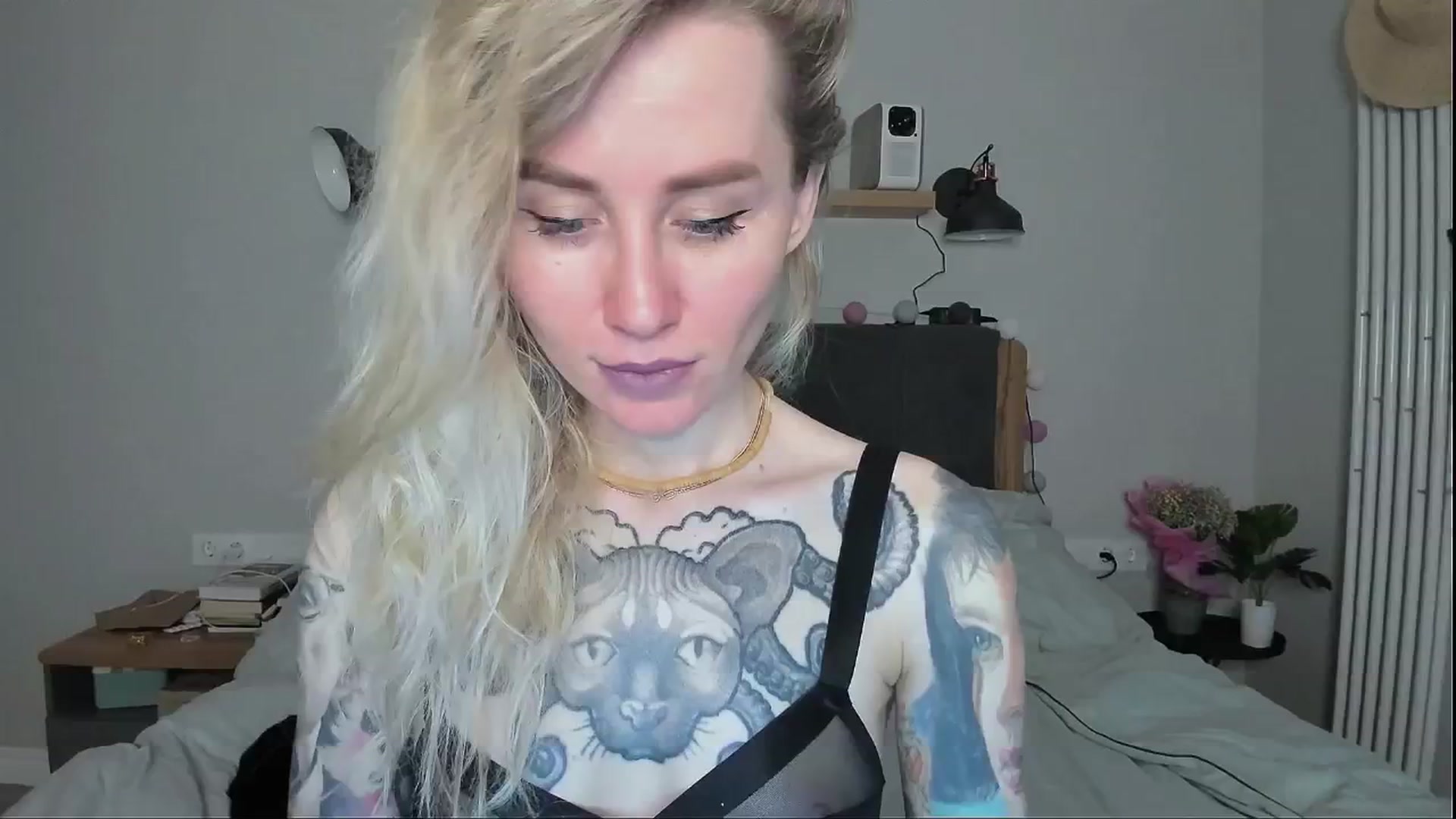Gallery image thumbnail from Alexa_Smithhh's myfreecams stream on, 06/13/2024, 20:11 image 15 of 20