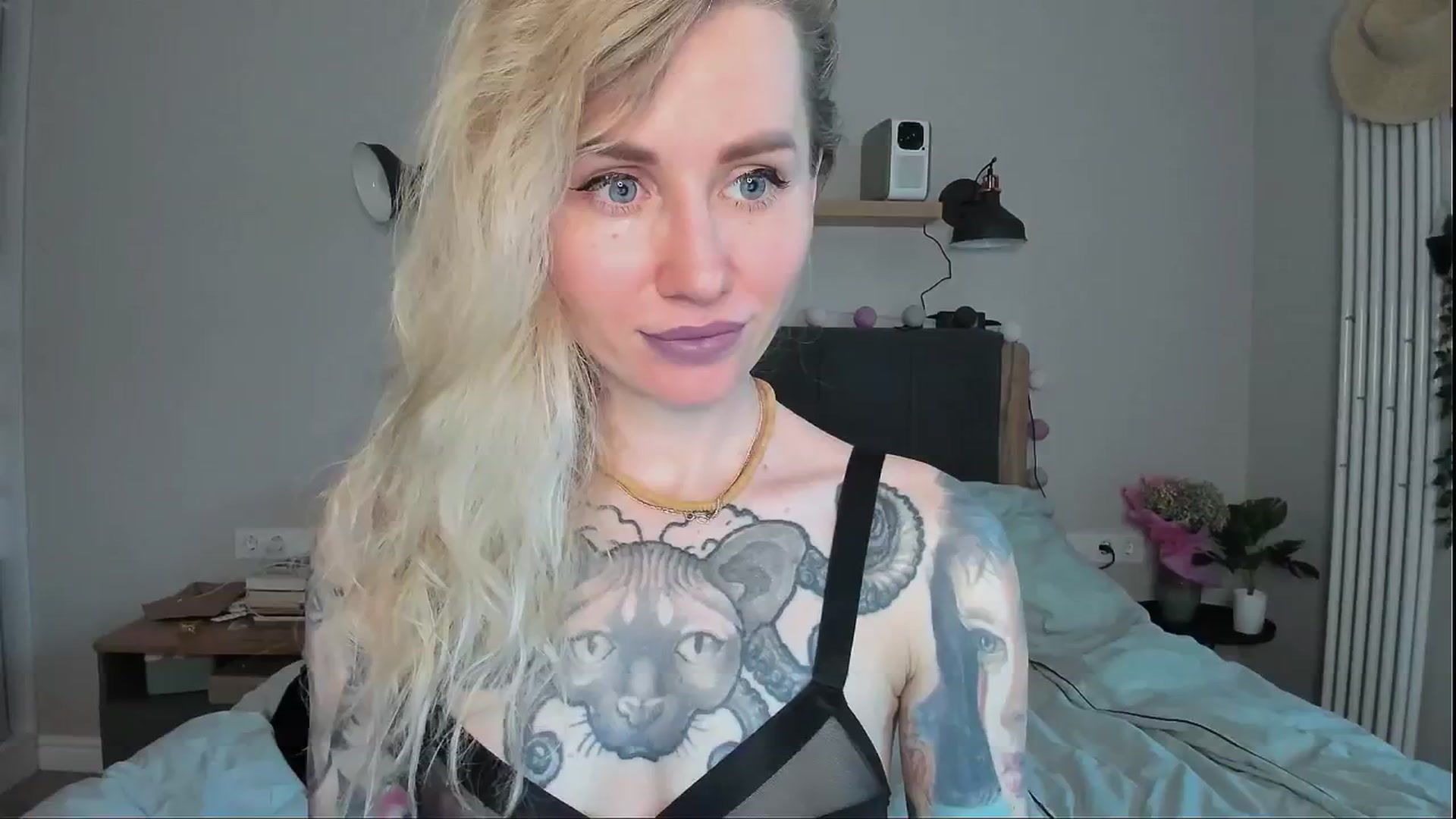 Gallery image thumbnail from Alexa_Smithhh's myfreecams stream on, 06/13/2024, 20:11 image 1 of 20