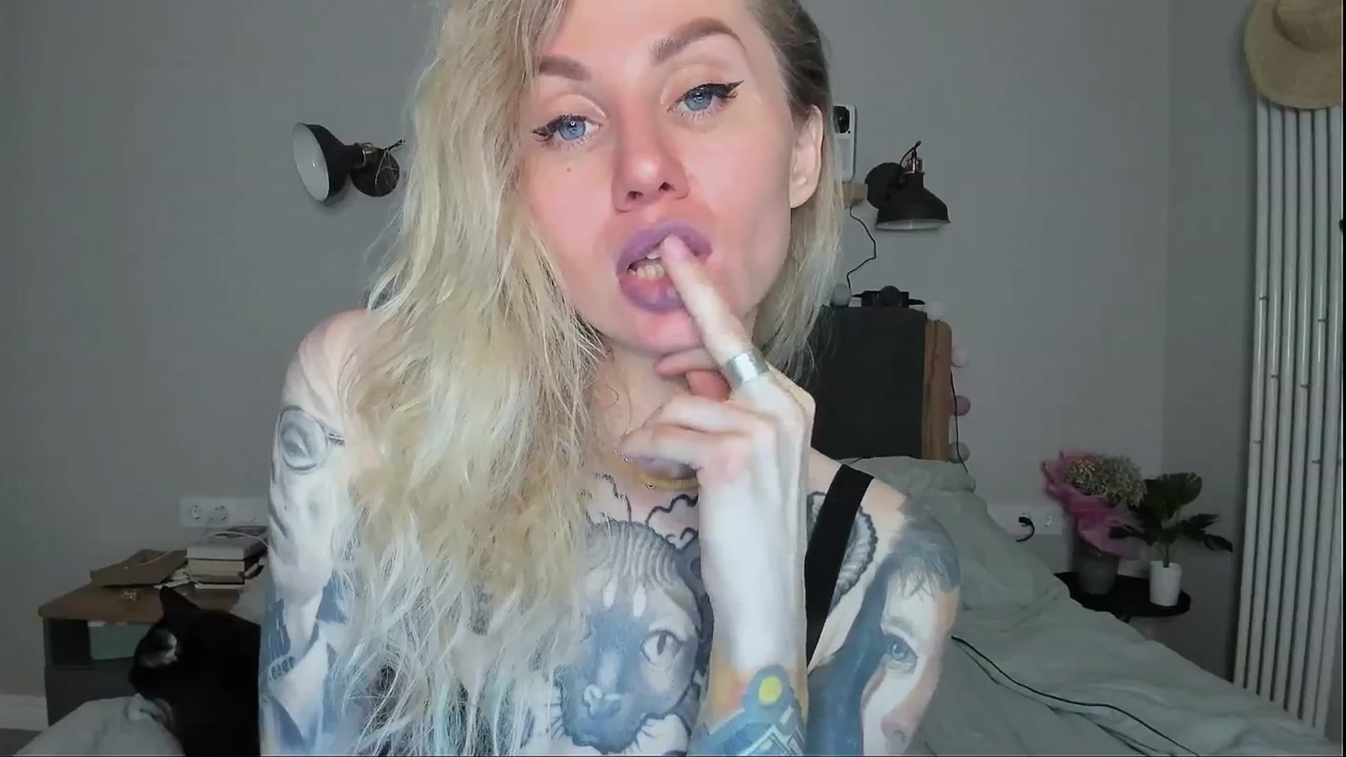 Gallery image thumbnail from Alexa_Smithhh's myfreecams stream on, 06/13/2024, 20:42 image 9 of 20