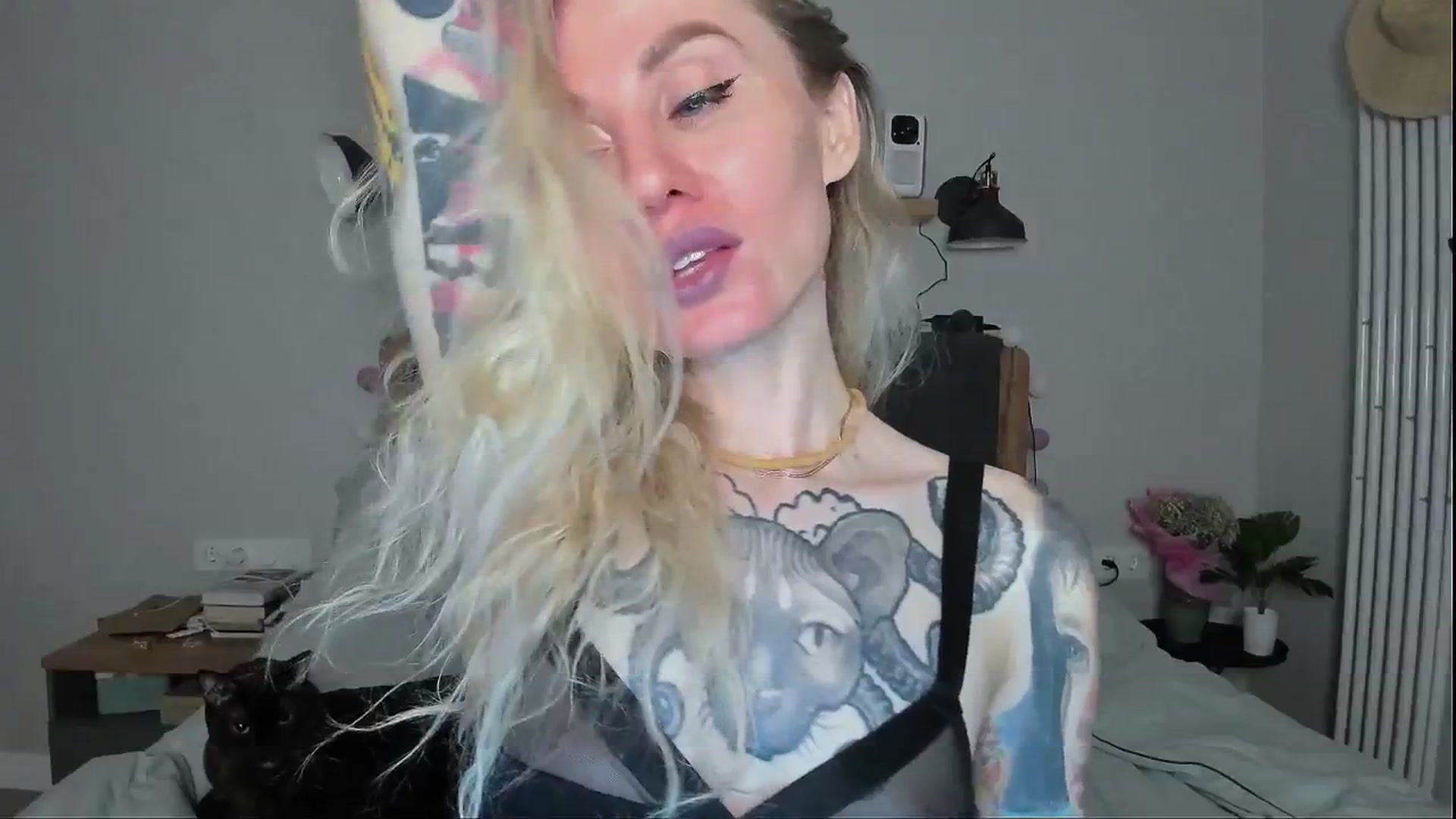Gallery image thumbnail from Alexa_Smithhh's myfreecams stream on, 06/13/2024, 20:42 image 18 of 20