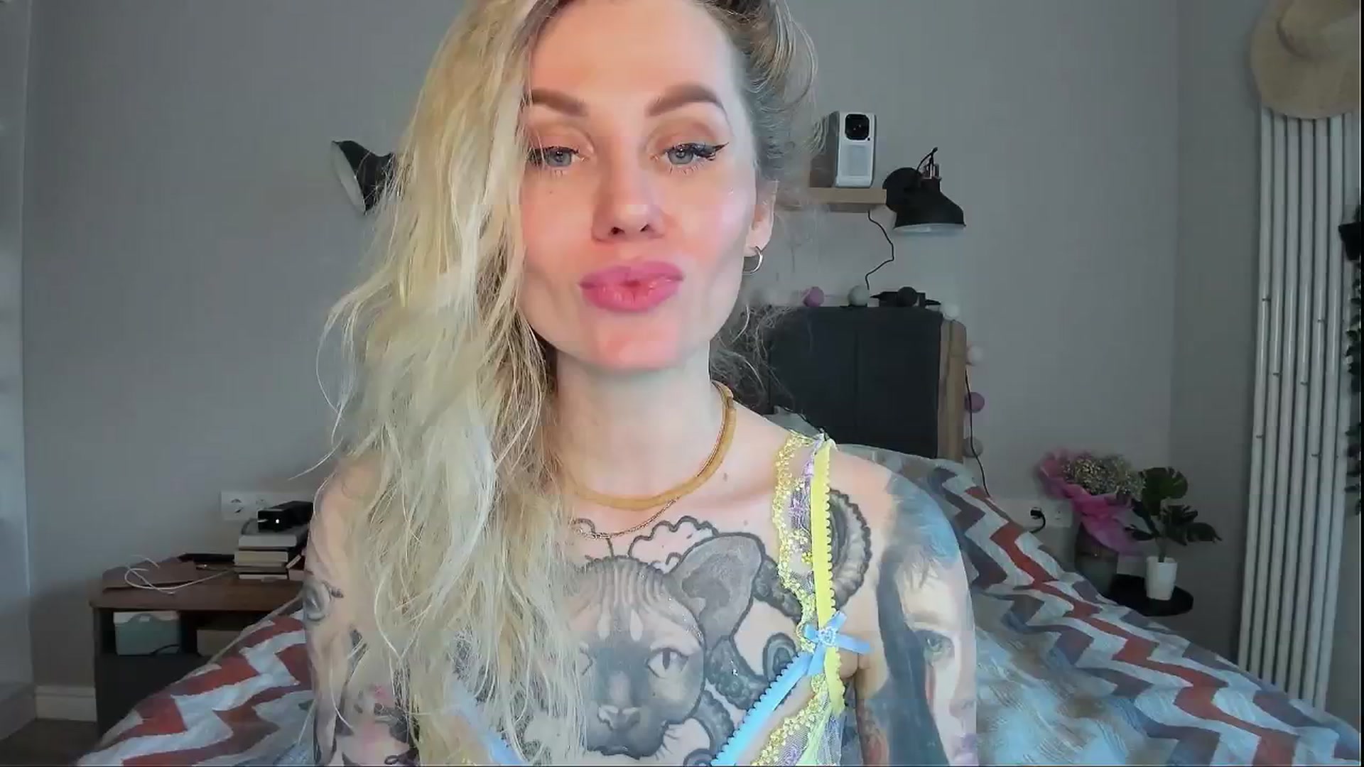 Gallery image thumbnail from Alexa_Smithhh's myfreecams stream on, 06/14/2024, 19:08 image 6 of 20