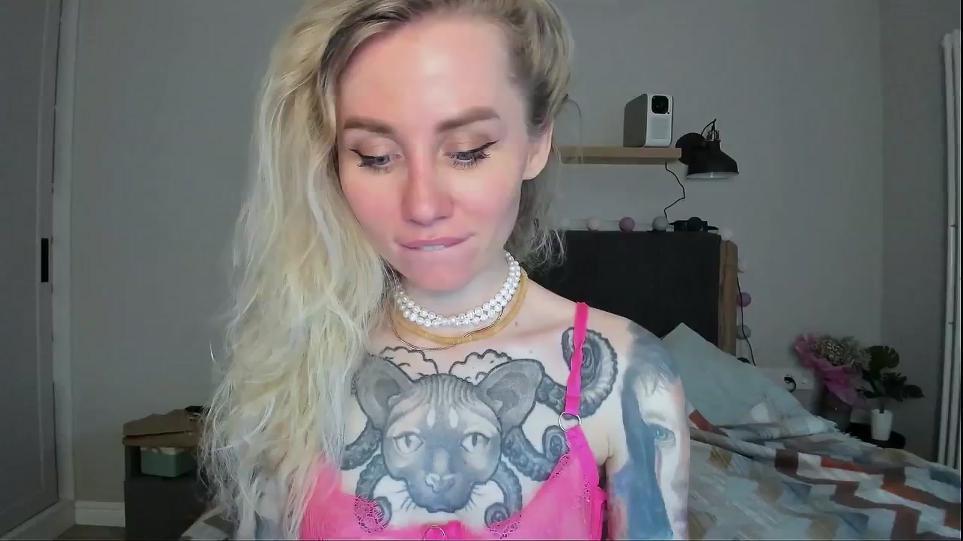 Gallery image thumbnail from Alexa_Smithhh's myfreecams stream on, 06/17/2024, 20:37 image 6 of 20