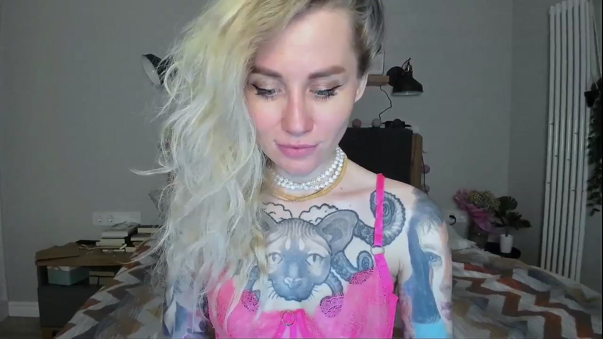 Gallery image thumbnail from Alexa_Smithhh's myfreecams stream on, 06/17/2024, 20:37 image 15 of 20