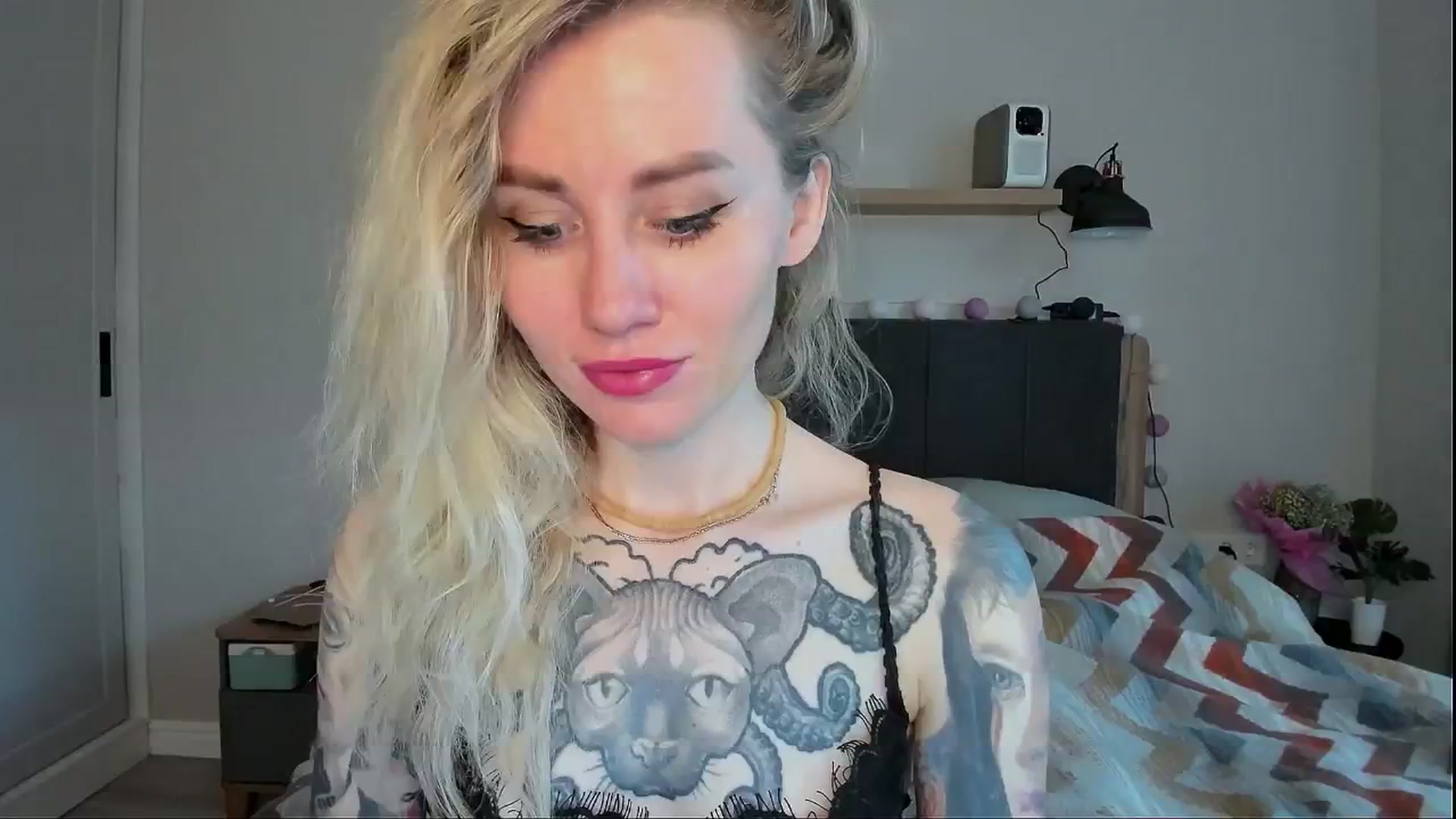 Gallery image thumbnail from Alexa_Smithhh's myfreecams stream on, 06/18/2024, 18:47 image 15 of 20