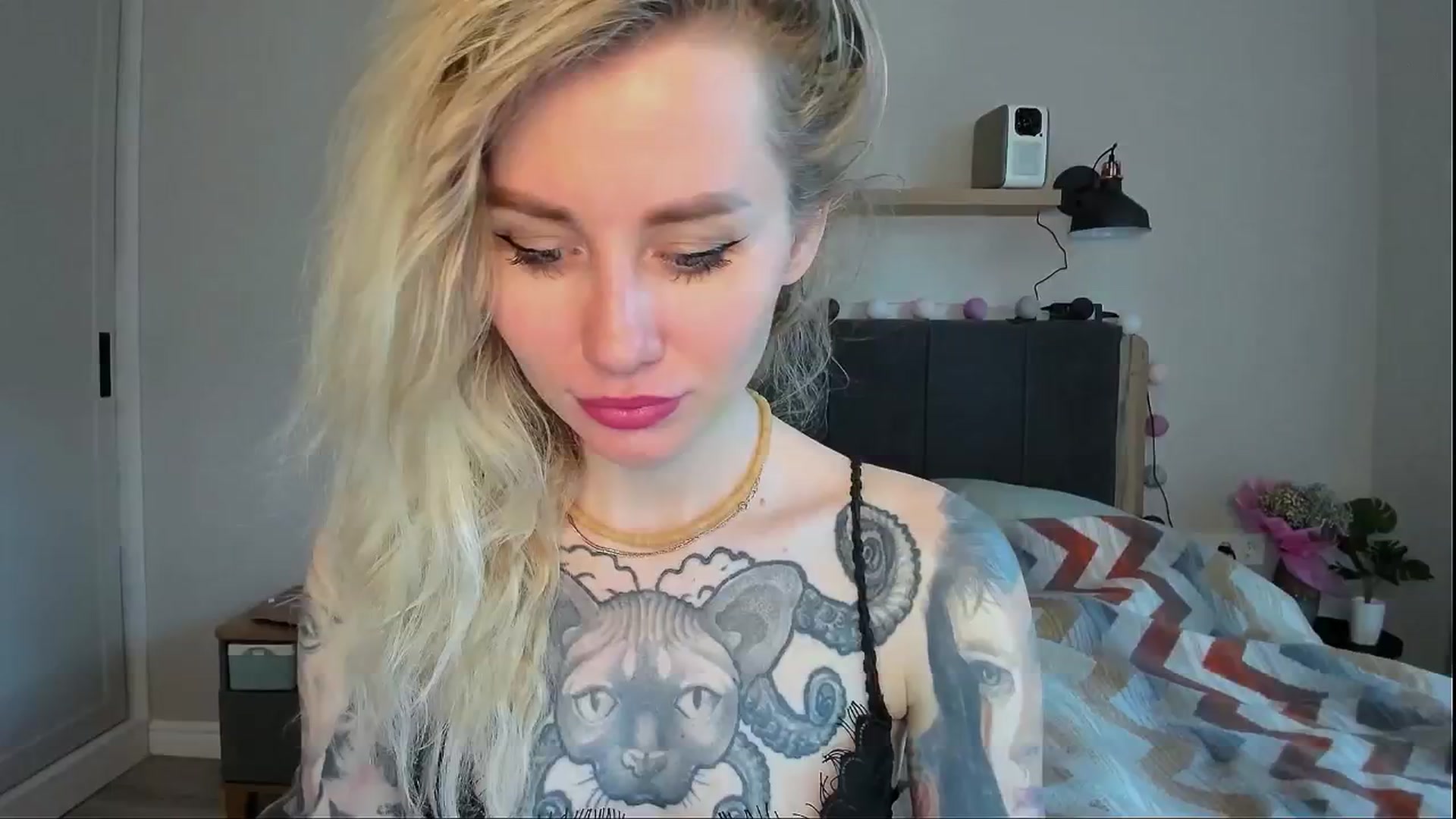 Gallery image thumbnail from Alexa_Smithhh's myfreecams stream on, 06/18/2024, 18:47 image 6 of 20
