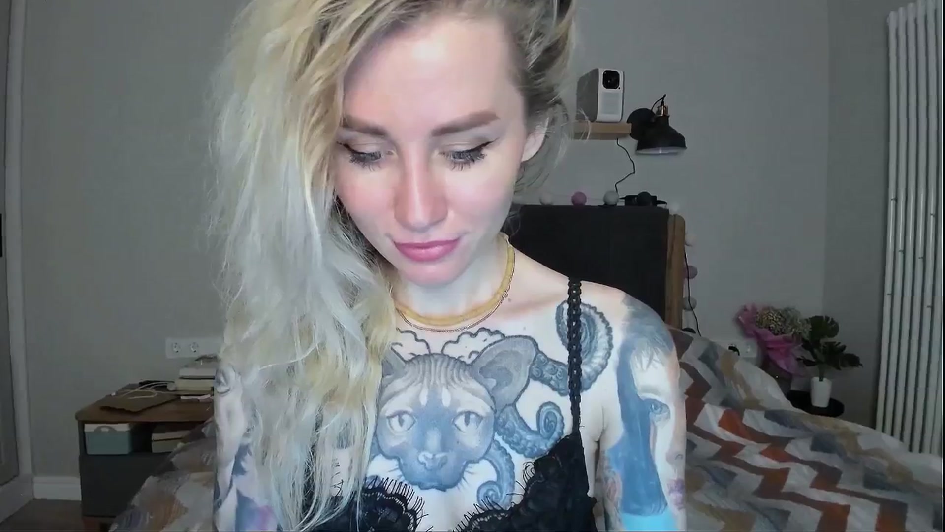 Gallery image thumbnail from Alexa_Smithhh's myfreecams stream on, 06/18/2024, 20:48 image 14 of 20