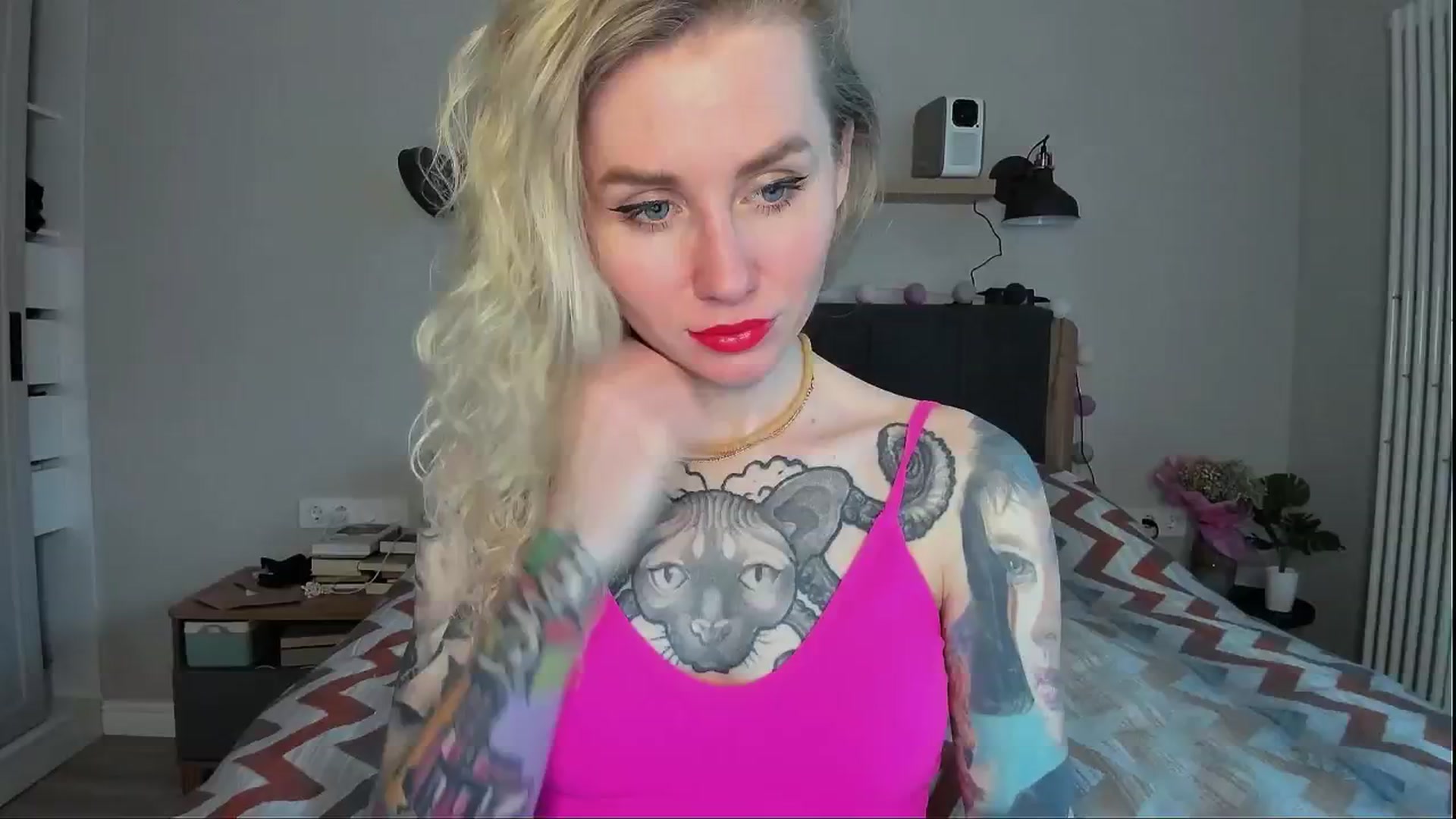 Gallery image thumbnail from Alexa_Smithhh's myfreecams stream on, 06/20/2024, 18:19 image 6 of 20