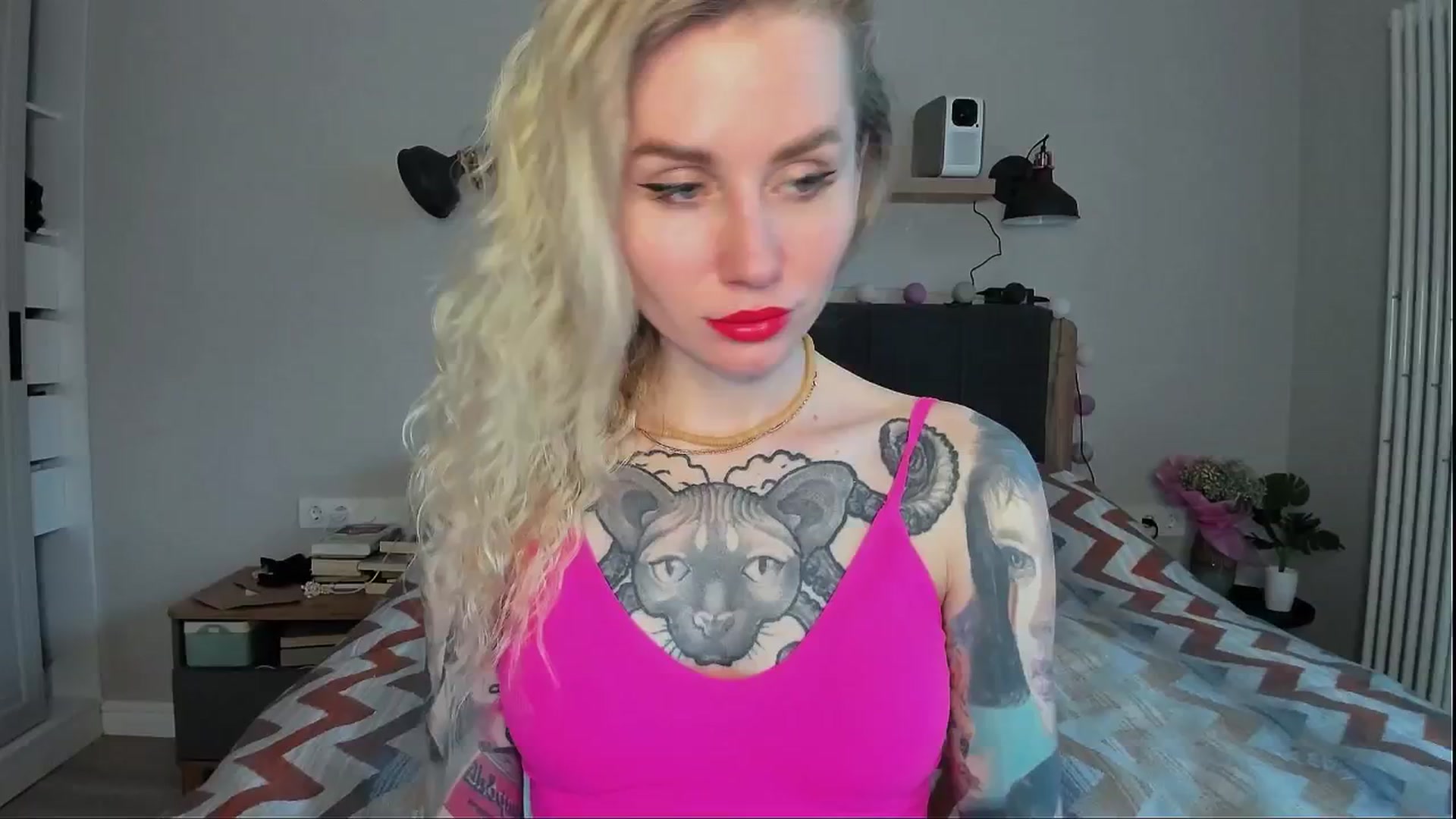 Gallery image thumbnail from Alexa_Smithhh's myfreecams stream on, 06/20/2024, 18:19 image 3 of 20