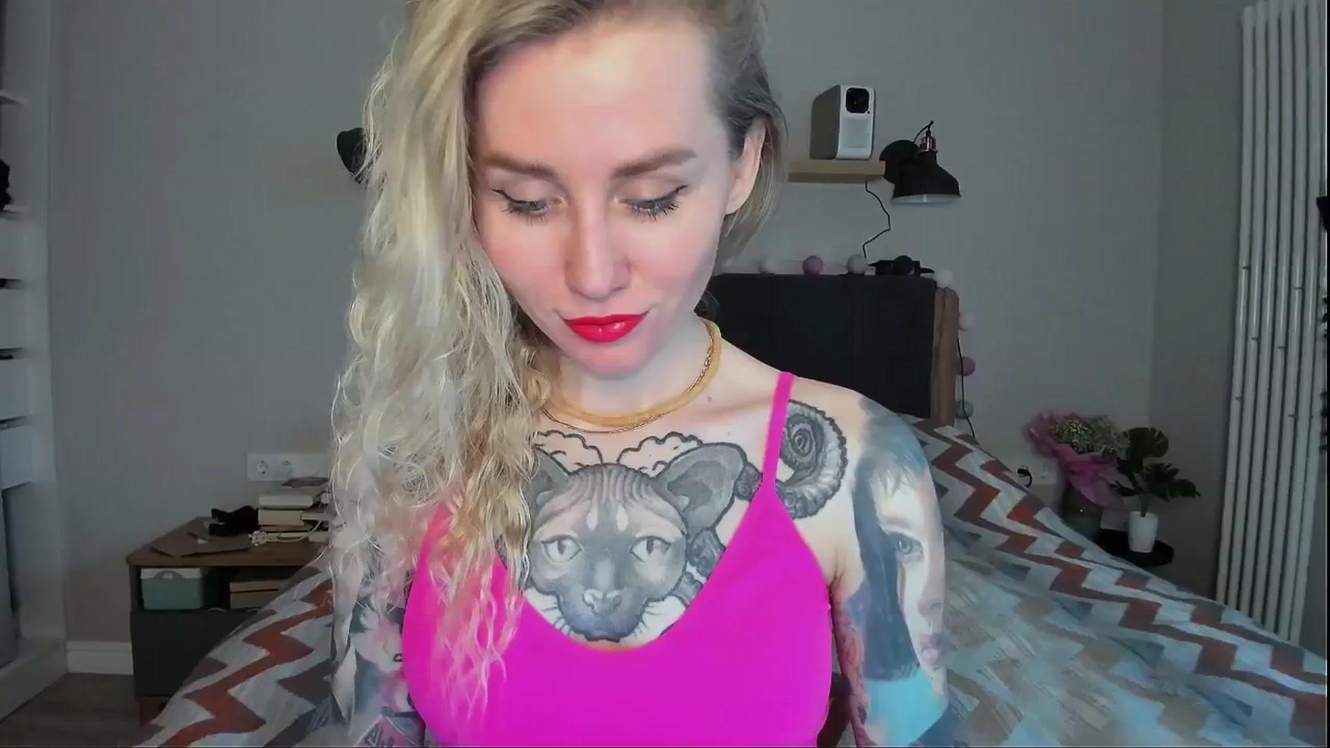 Gallery image thumbnail from Alexa_Smithhh's myfreecams stream on, 06/20/2024, 19:56 image 4 of 20