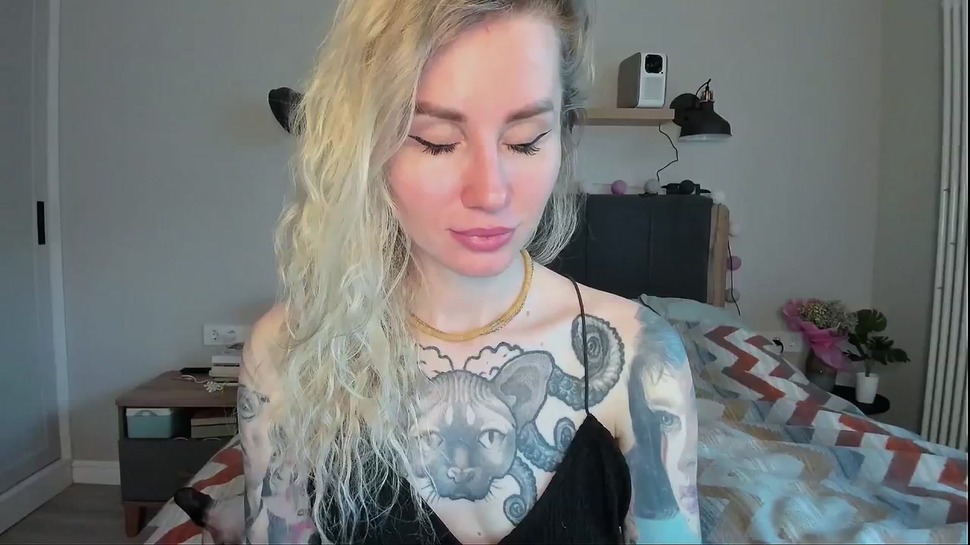 Gallery image thumbnail from Alexa_Smithhh's myfreecams stream on, 06/21/2024, 18:57 image 14 of 20