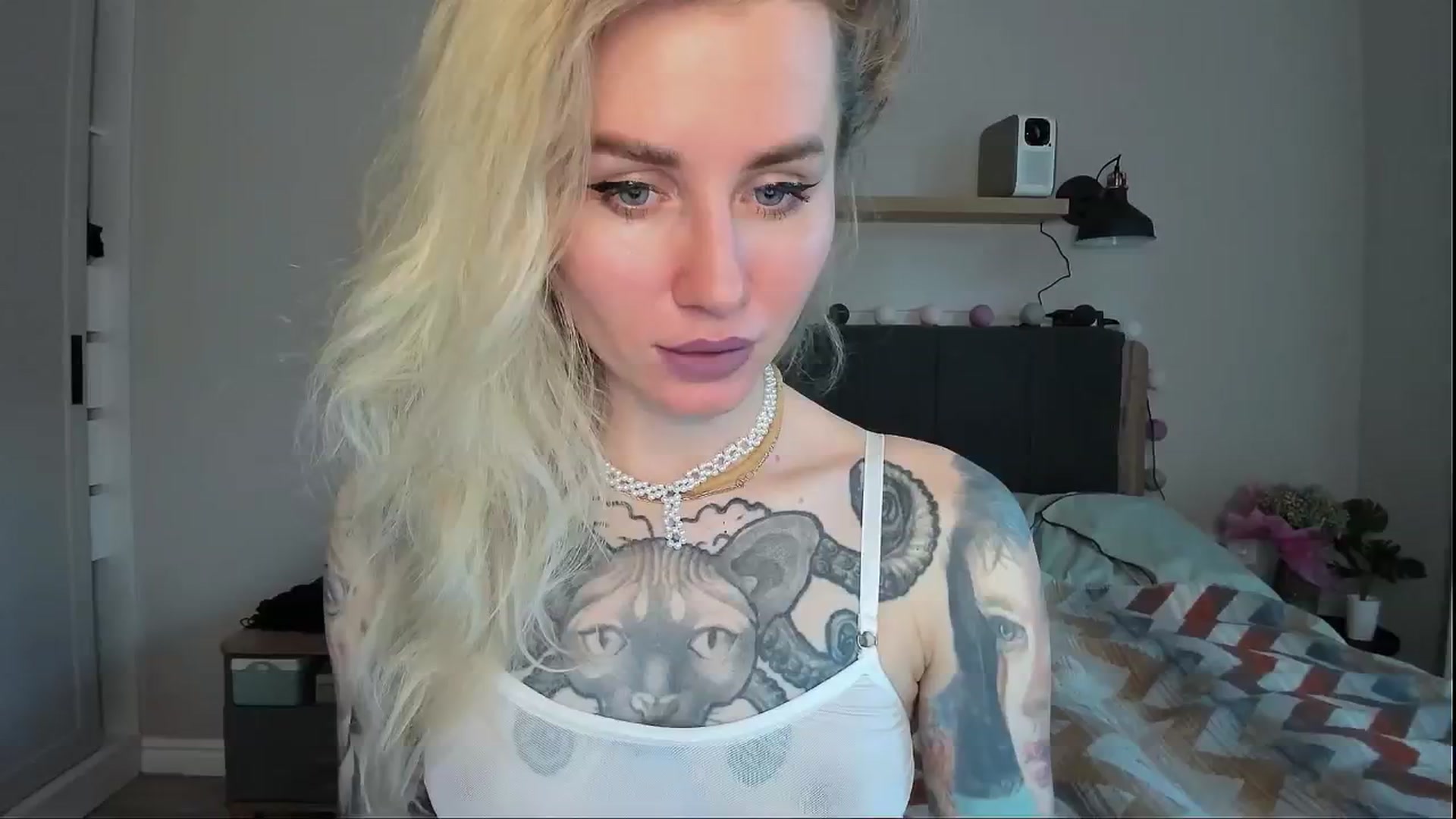 Gallery image thumbnail from Alexa_Smithhh's myfreecams stream on, 06/27/2024, 18:49 image 15 of 20