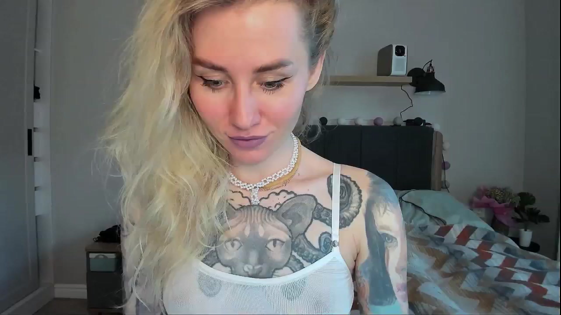Gallery image thumbnail from Alexa_Smithhh's myfreecams stream on, 06/27/2024, 18:49 image 12 of 20