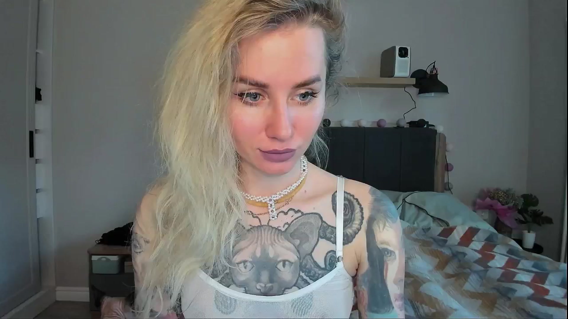 Gallery image thumbnail from Alexa_Smithhh's myfreecams stream on, 06/27/2024, 18:49 image 7 of 20